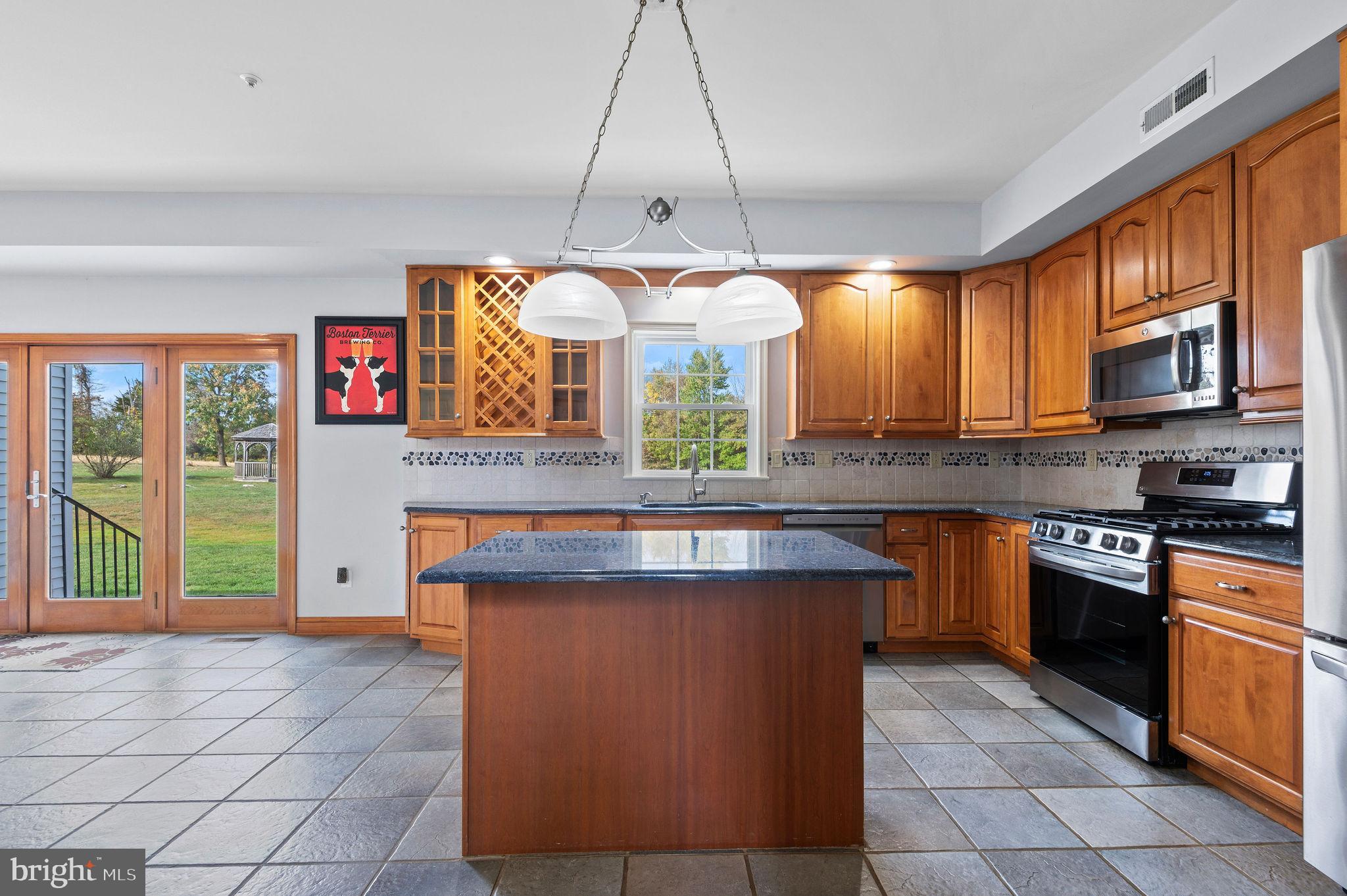 ANCHOR CROSSING - Residential