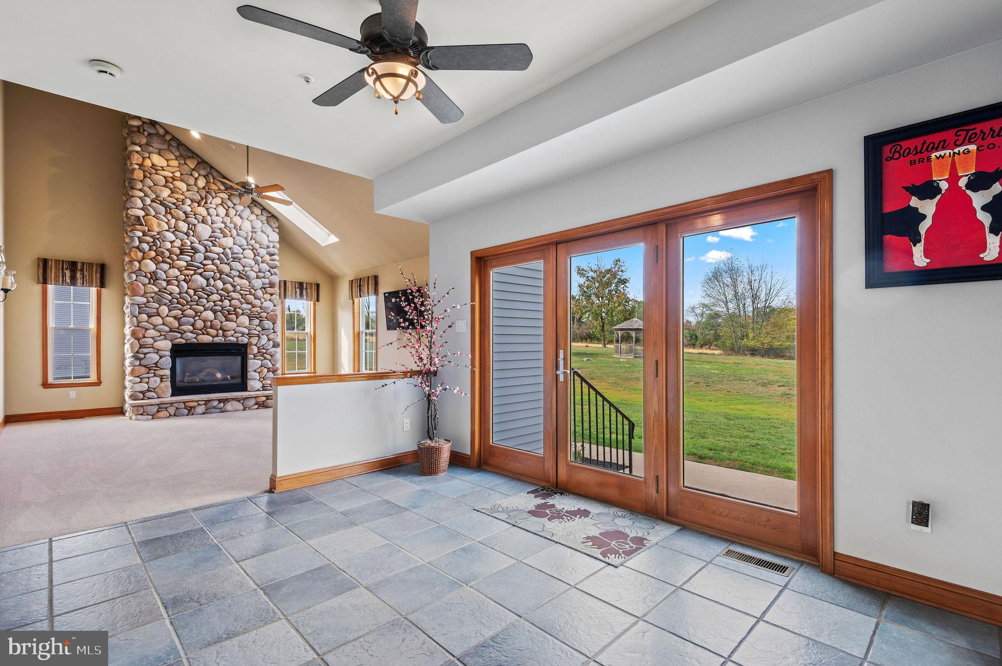 ANCHOR CROSSING - Residential