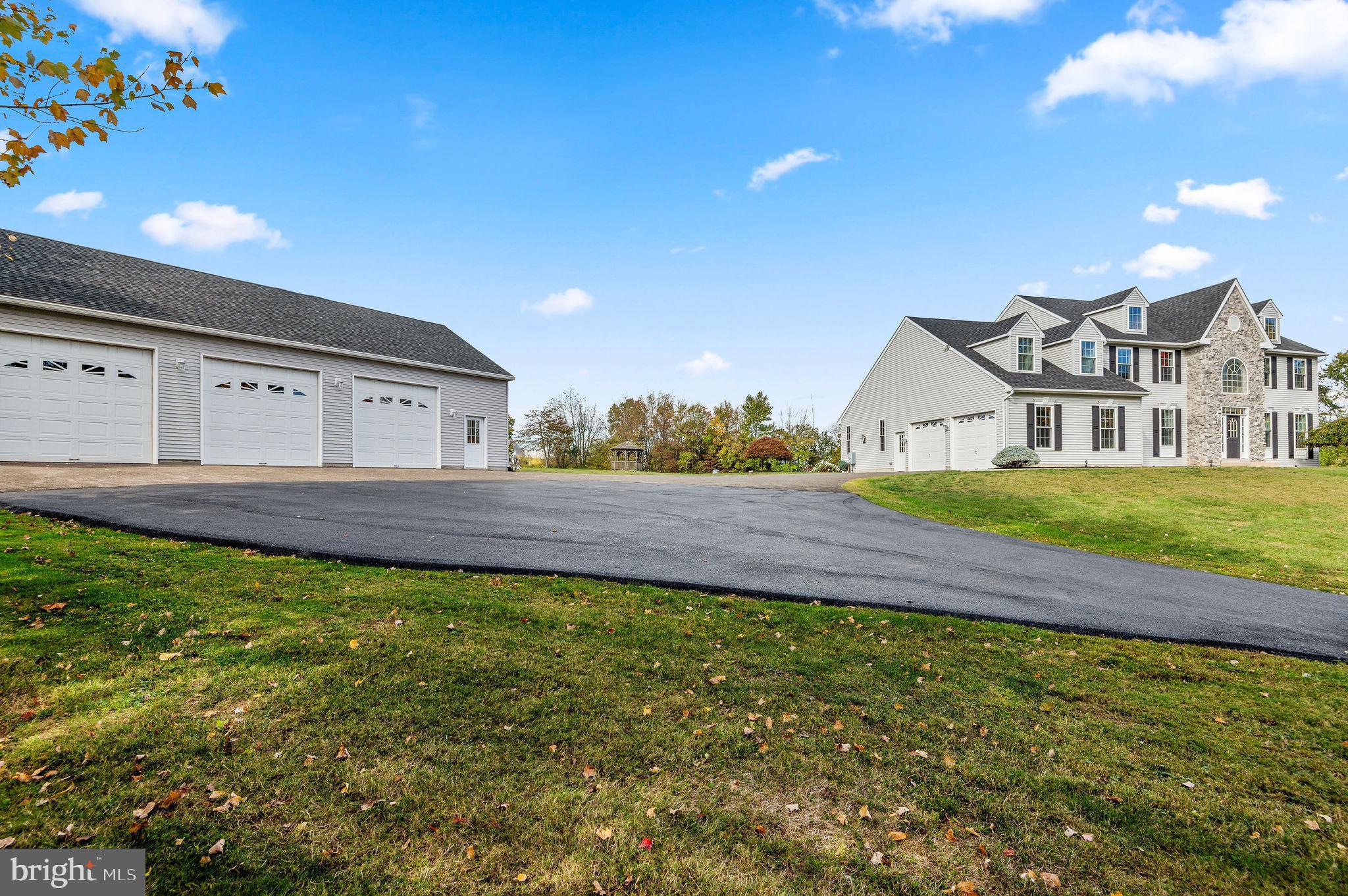 ANCHOR CROSSING - Residential