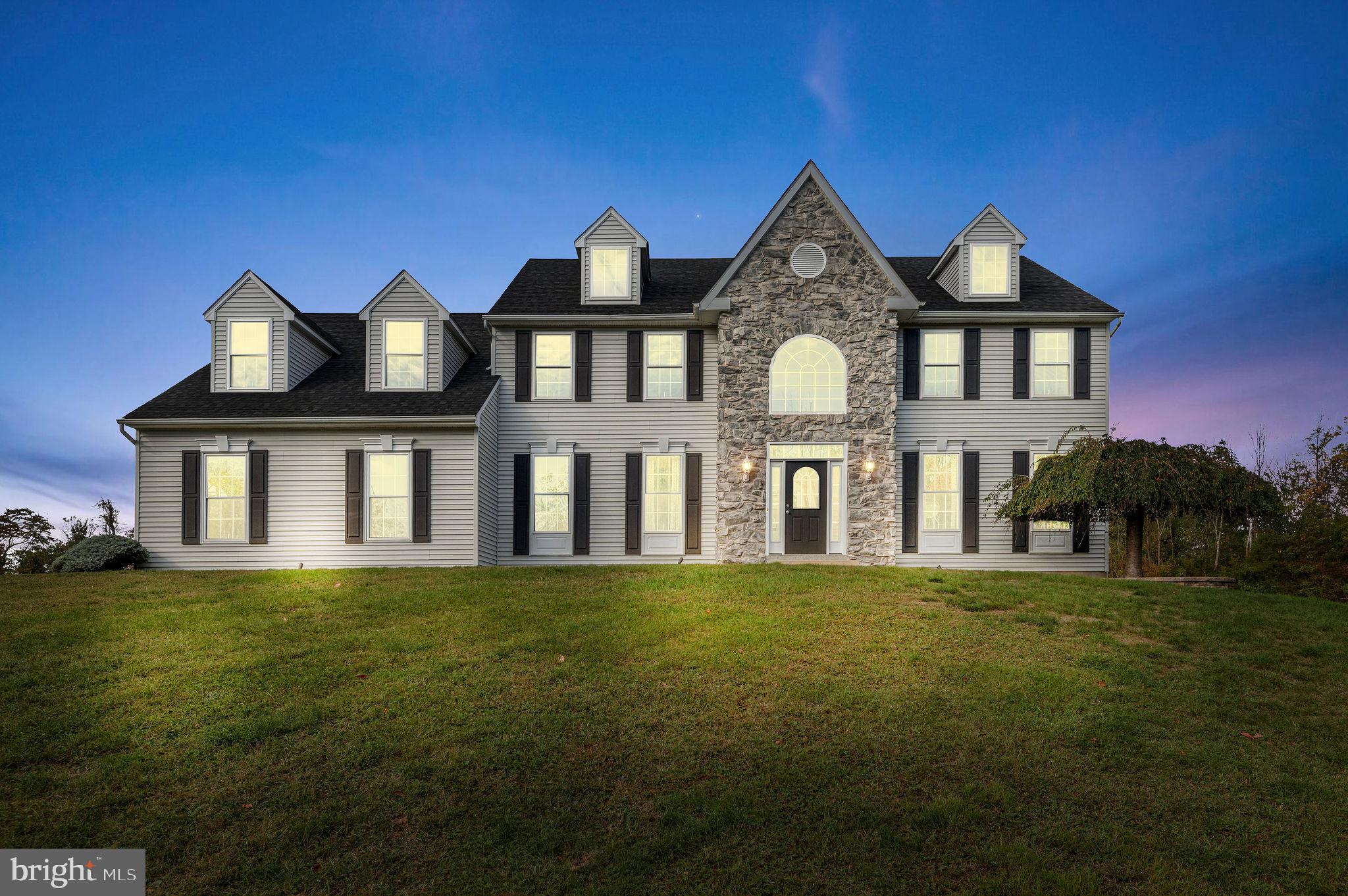 ANCHOR CROSSING - Residential