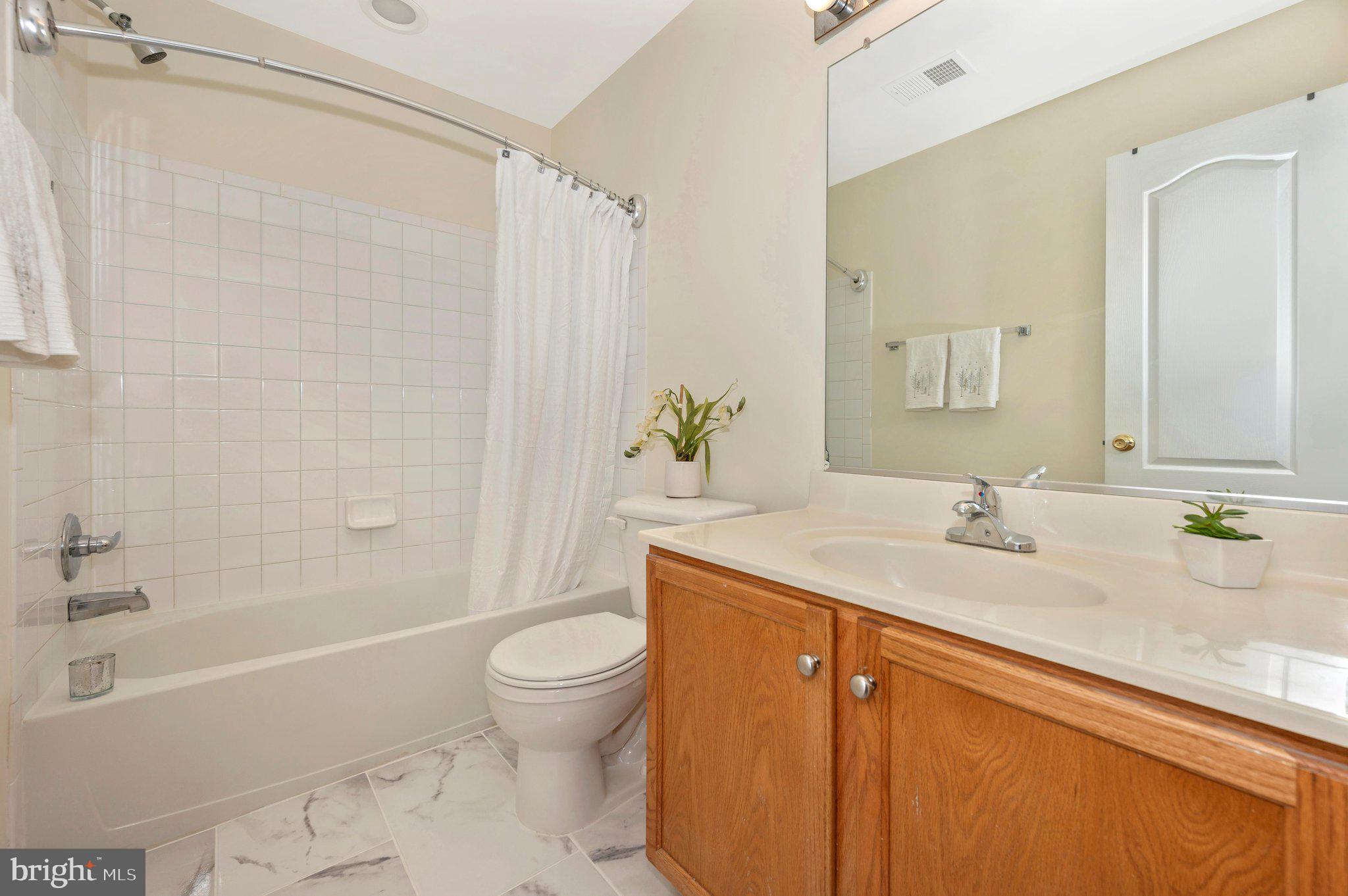 GERMANTOWN STATION - Residential Lease