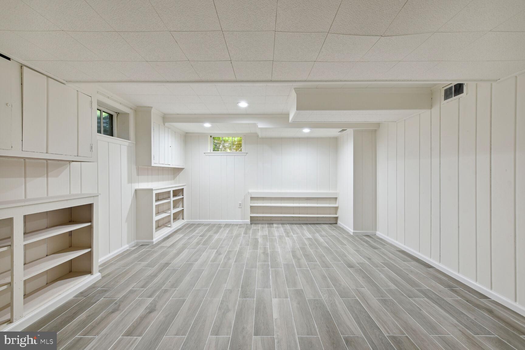 WESTMORELAND HILLS - Residential