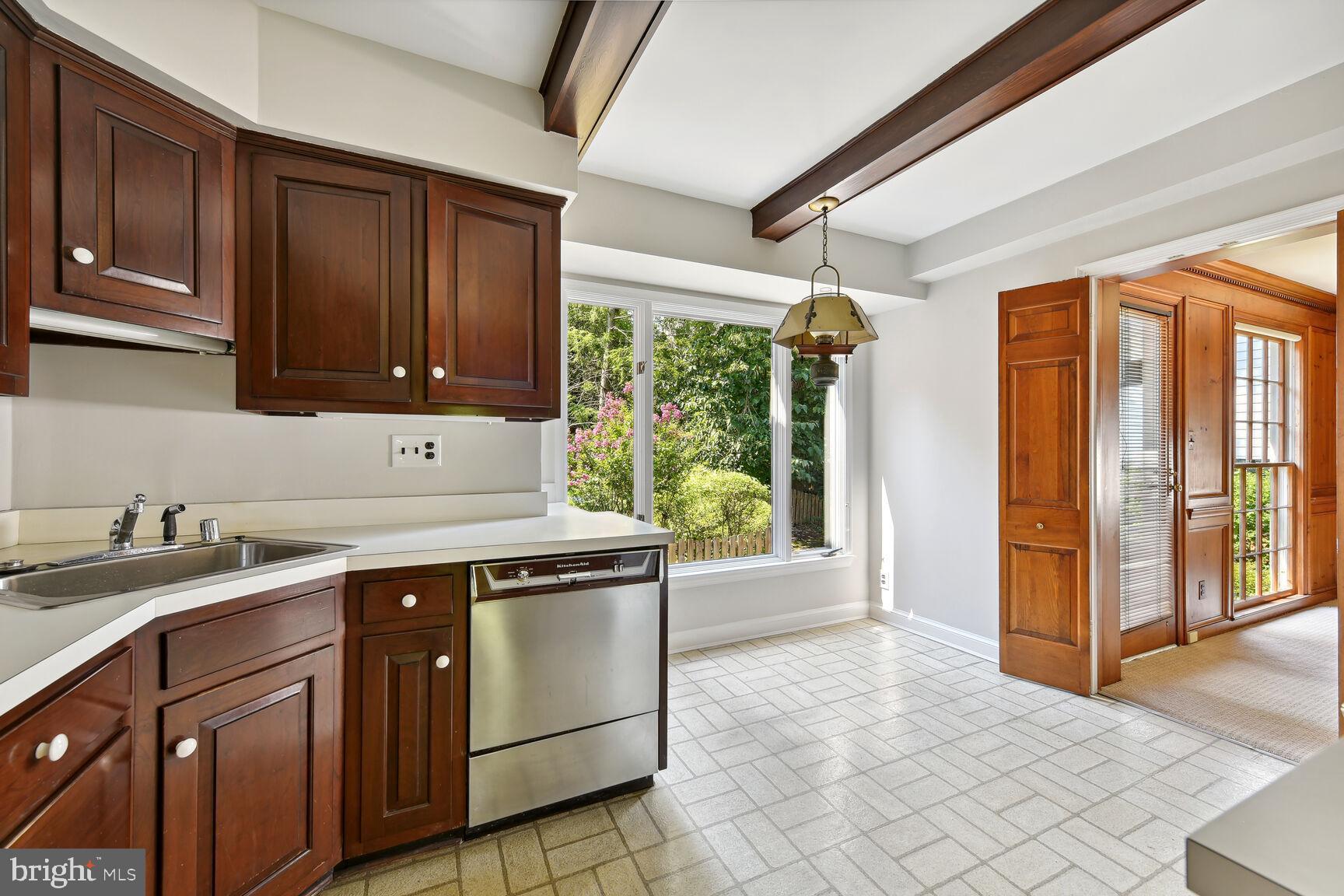 WESTMORELAND HILLS - Residential