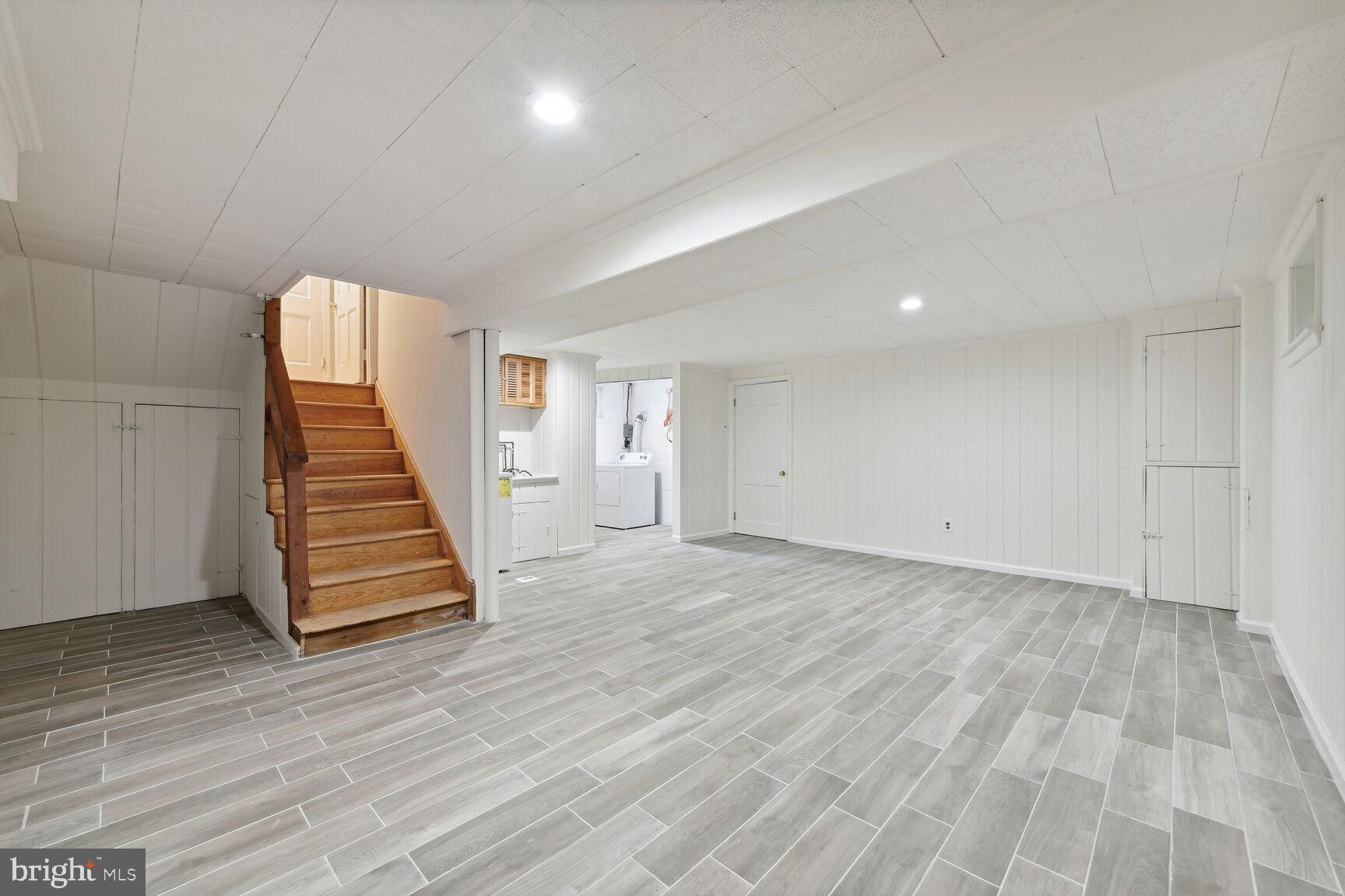 WESTMORELAND HILLS - Residential