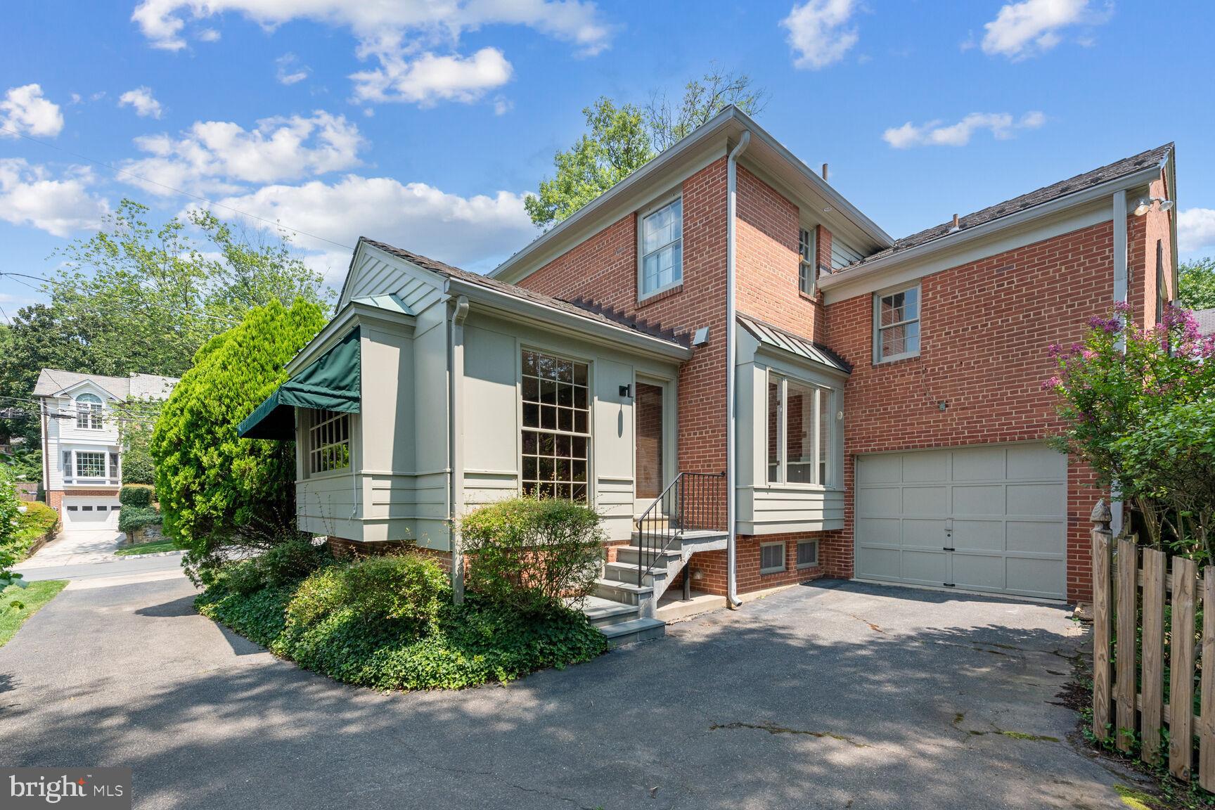 WESTMORELAND HILLS - Residential