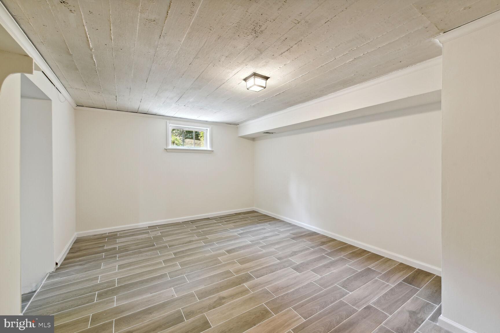 WESTMORELAND HILLS - Residential