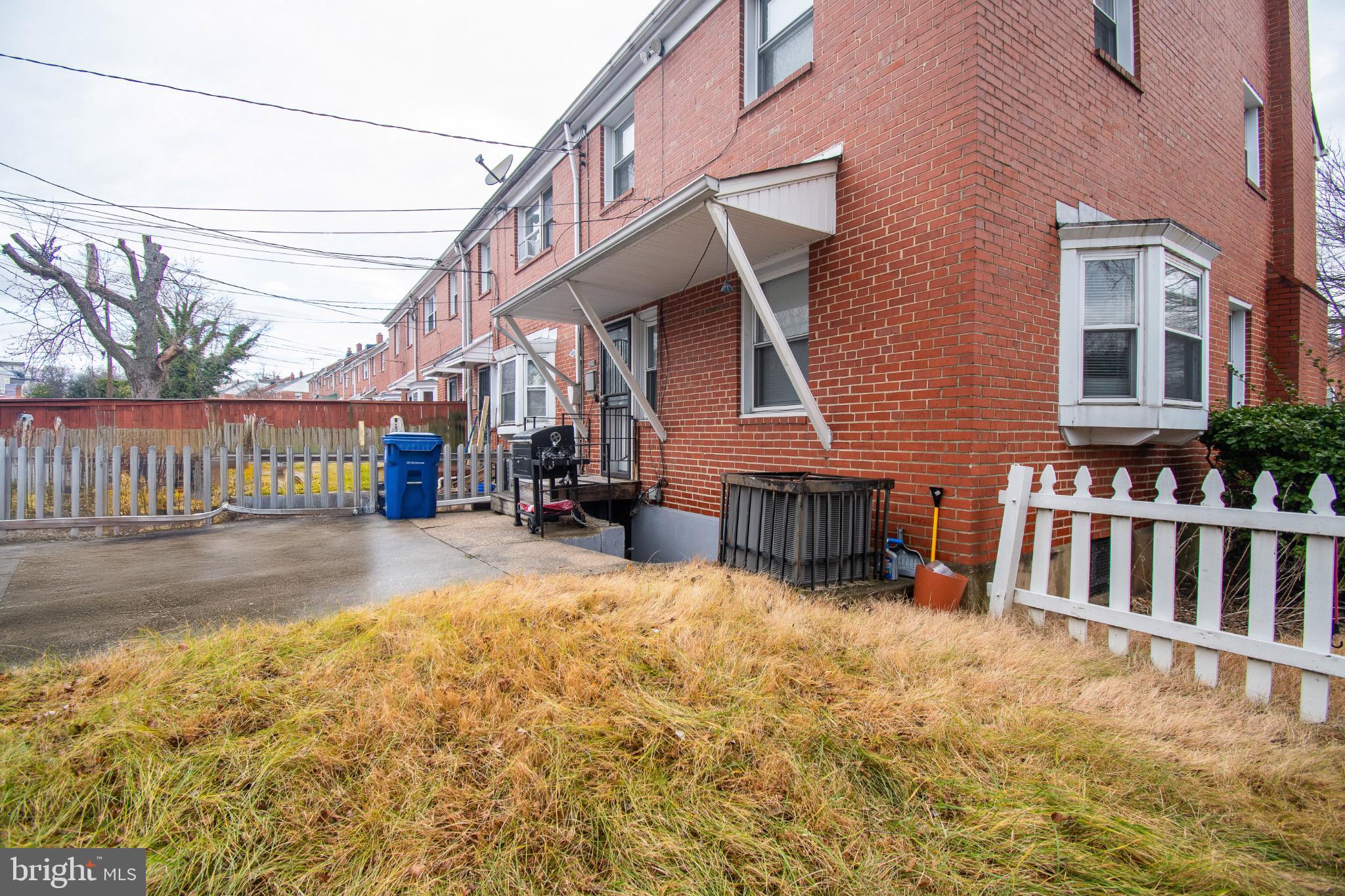 NORTHWOOD - Residential Lease