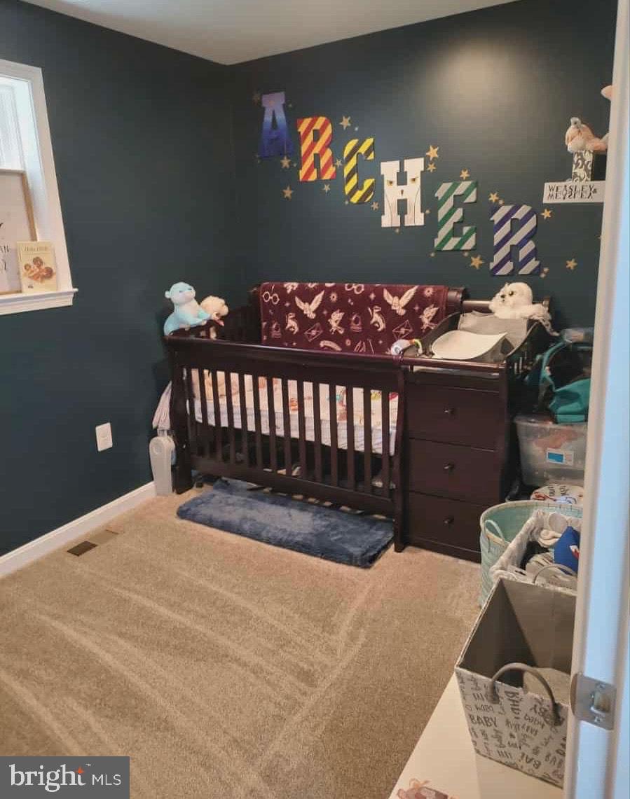 COUNTRY LAKES - Residential