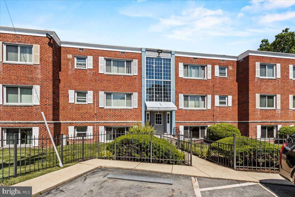 PARK PLACE CONDOMINIUMS - Residential