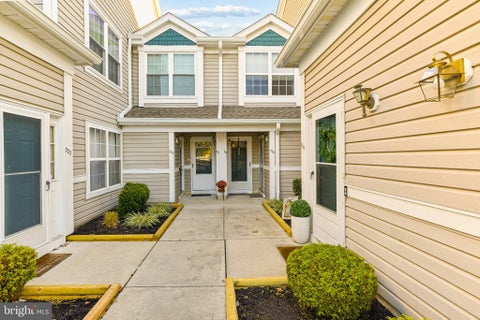 Photo of 220 Steeplechase Court, WOODBURY, NJ 08096 (MLS # NJGL2080026)