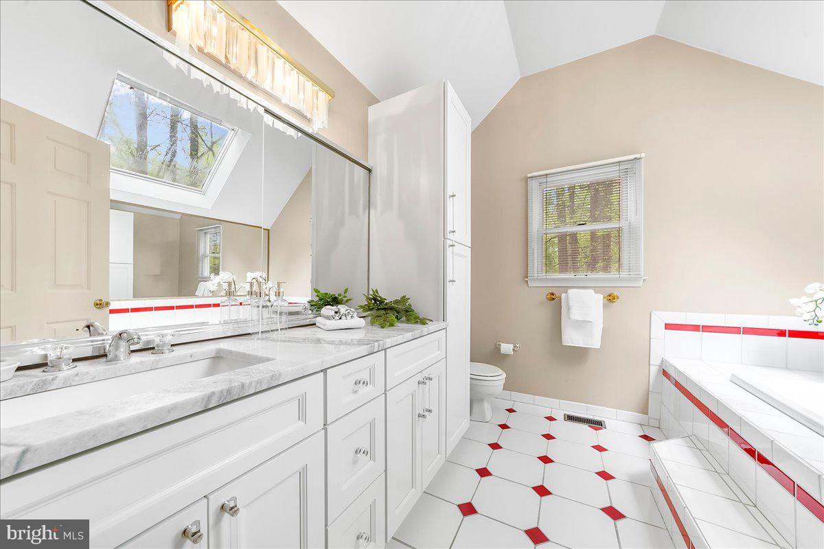 PENNOCK WOODS - Residential