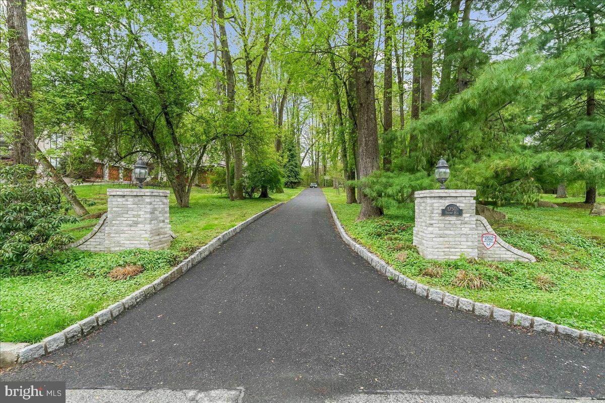 PENNOCK WOODS - Residential