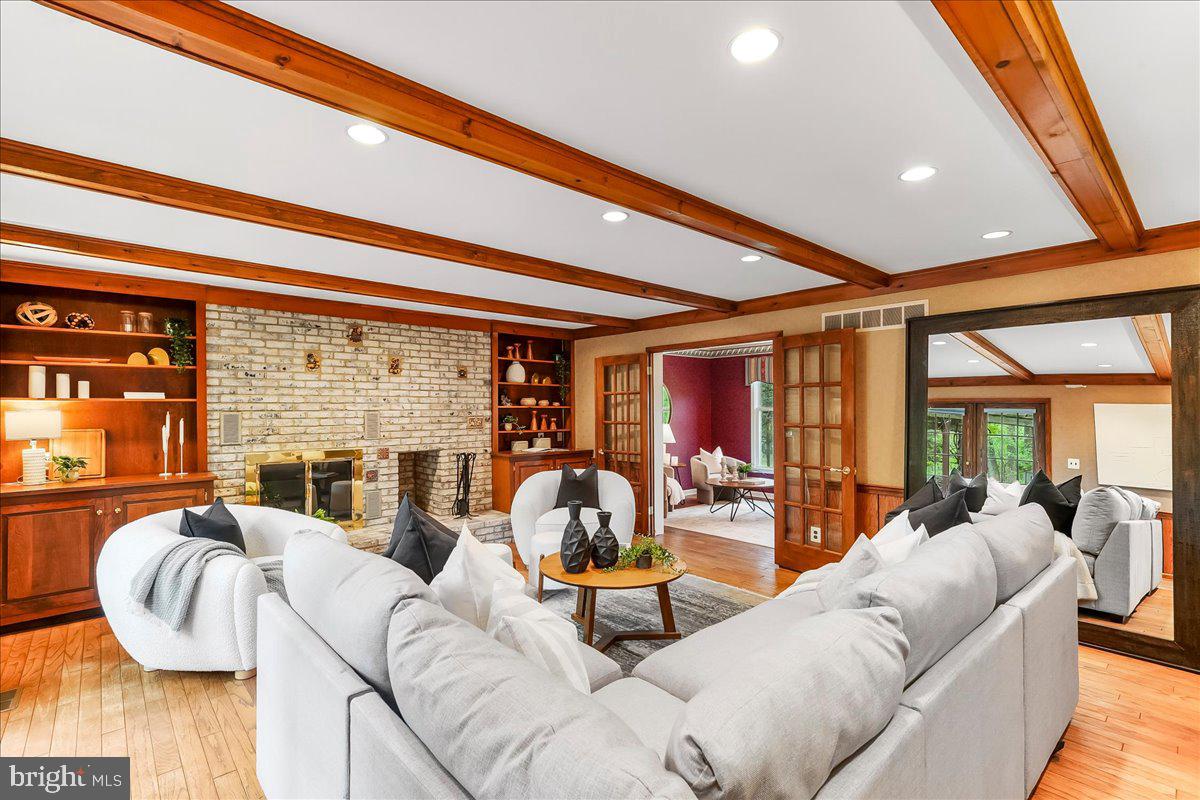 PENNOCK WOODS - Residential