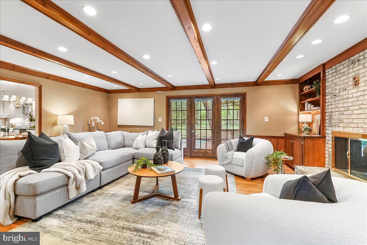 PENNOCK WOODS - Residential