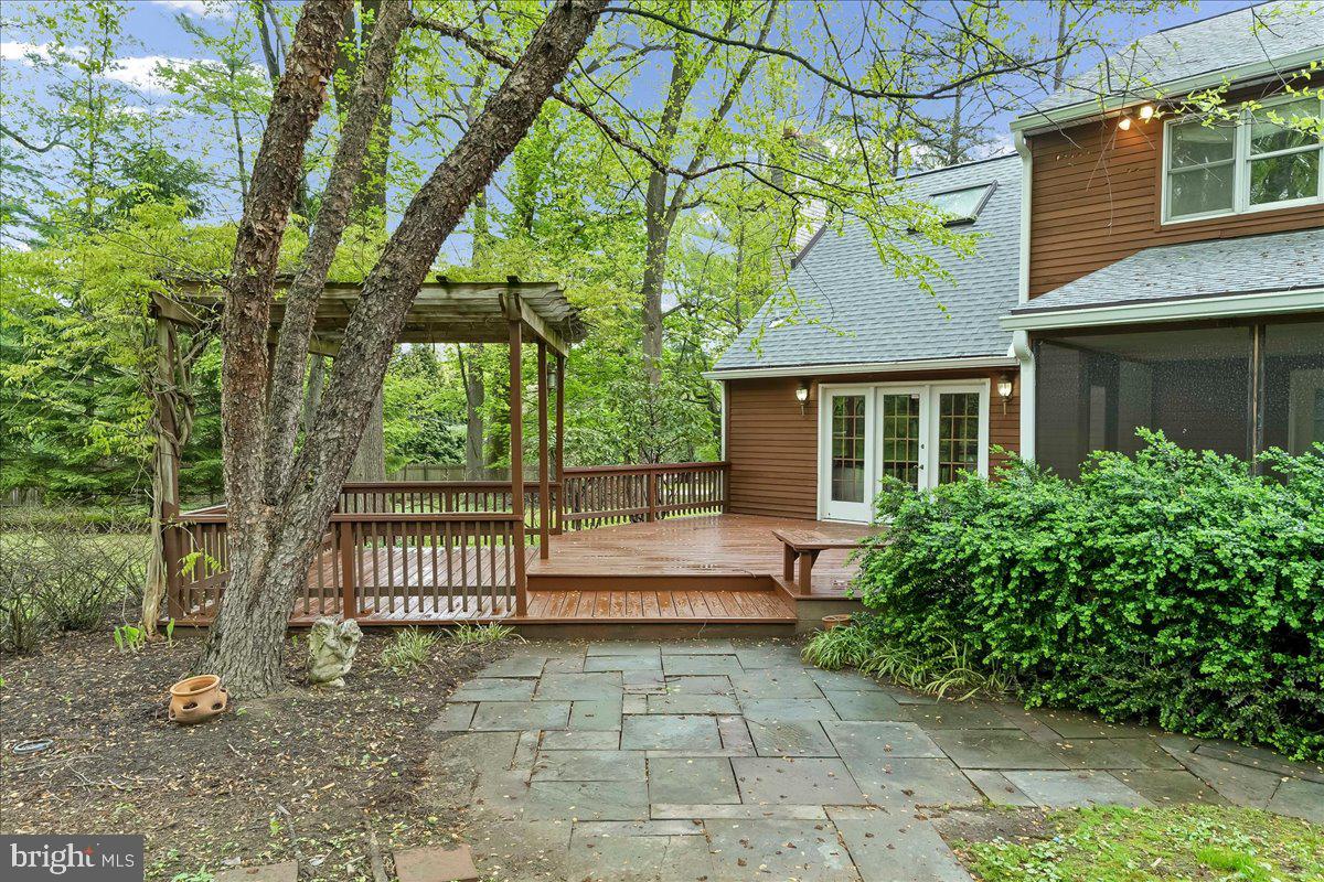 PENNOCK WOODS - Residential