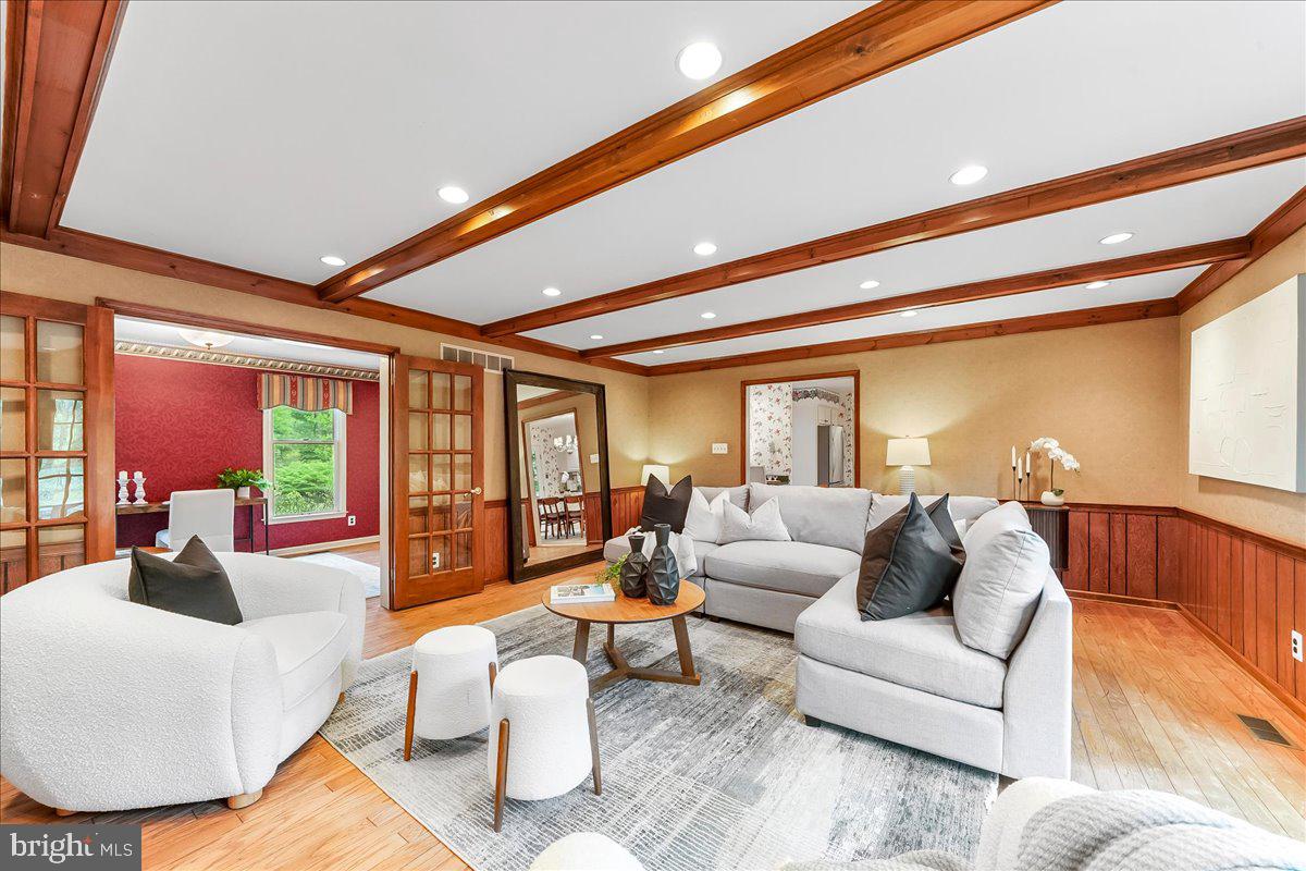 PENNOCK WOODS - Residential