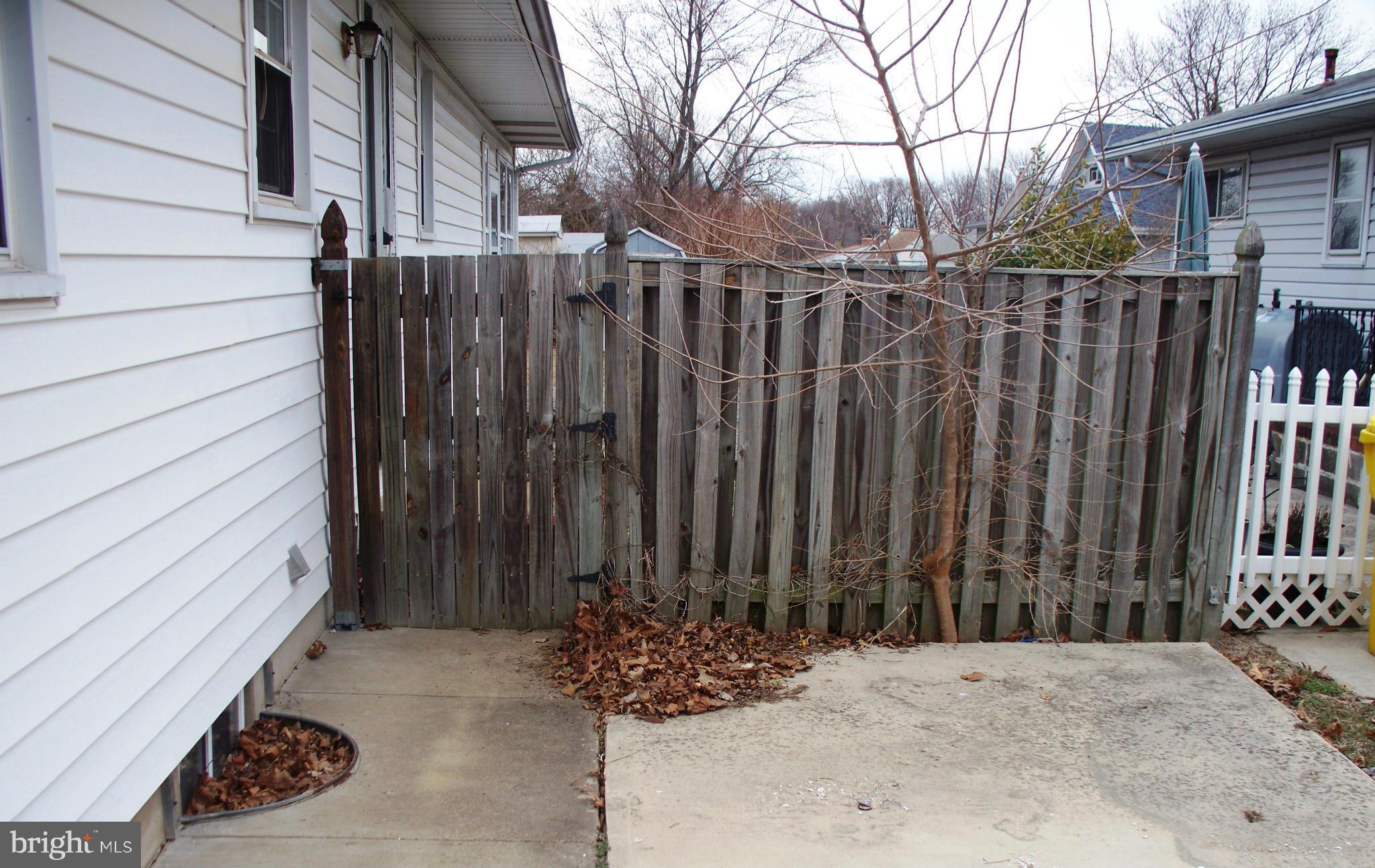 RIVIERA BEACH - Residential