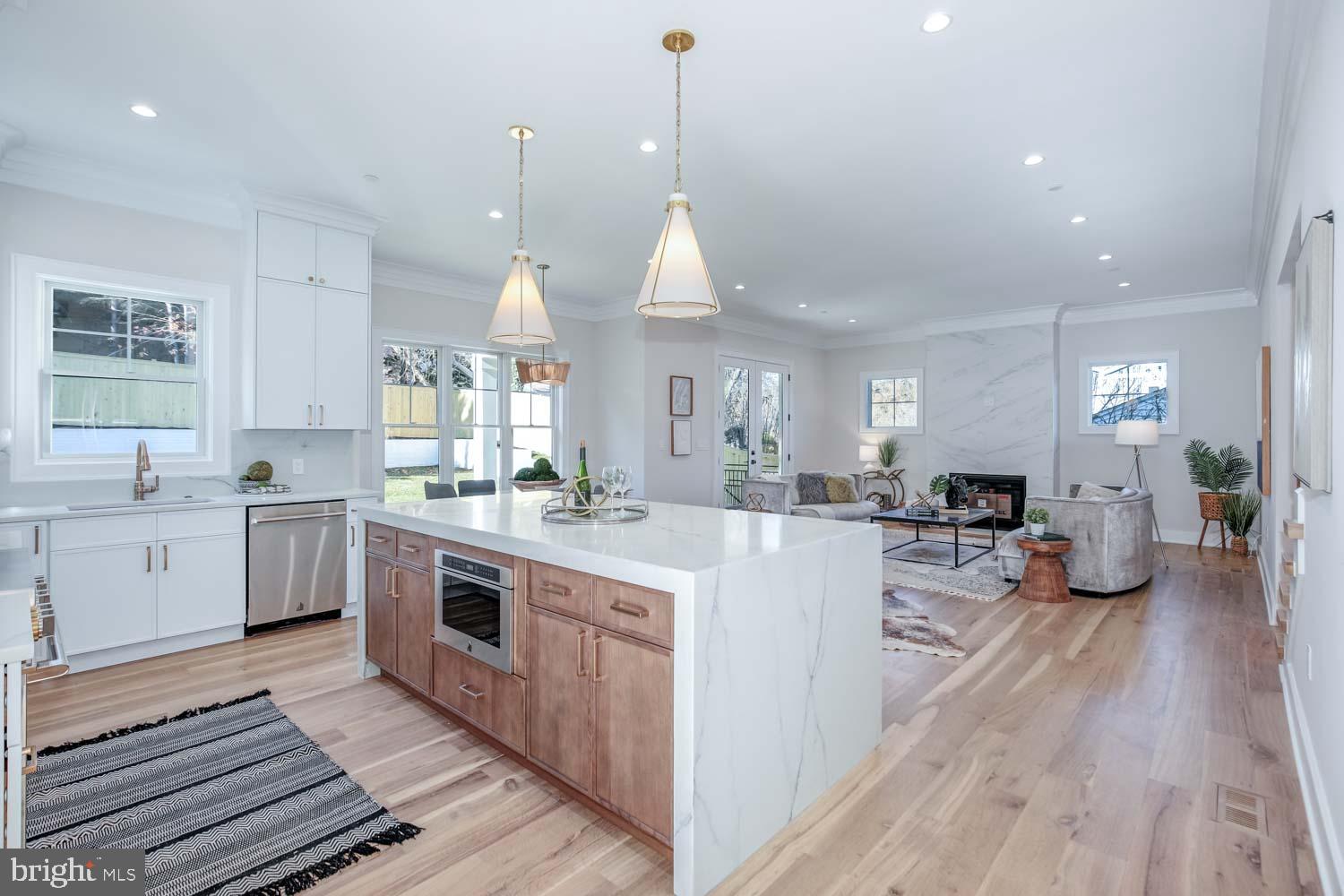 DEVONSHIRE - Residential