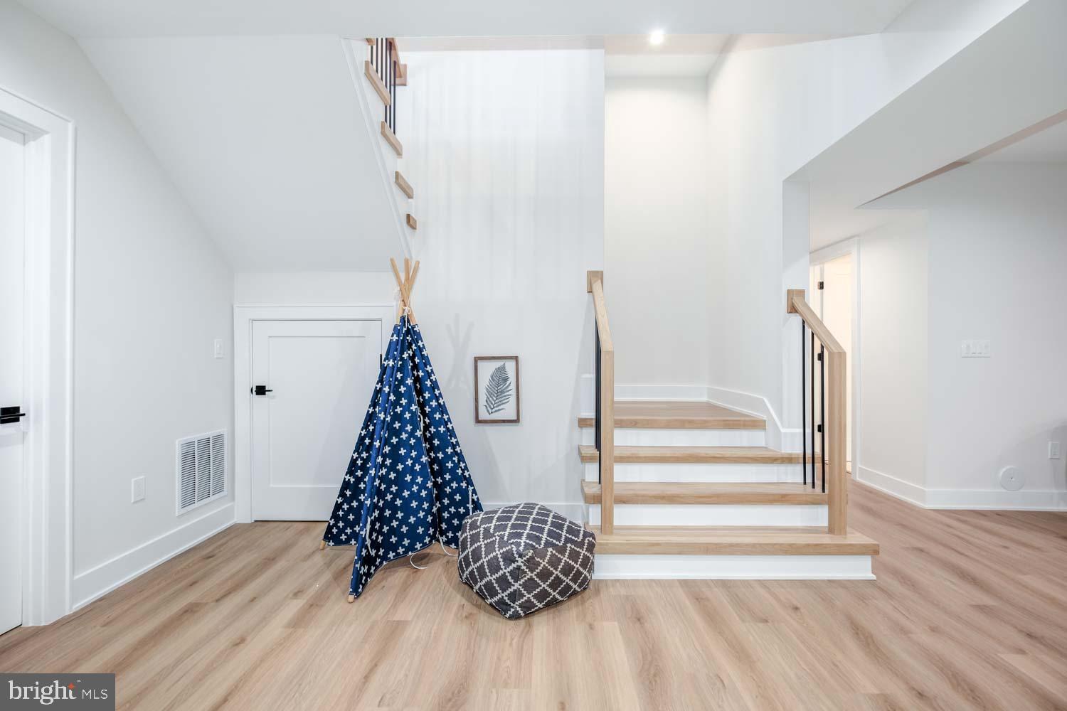 DEVONSHIRE - Residential