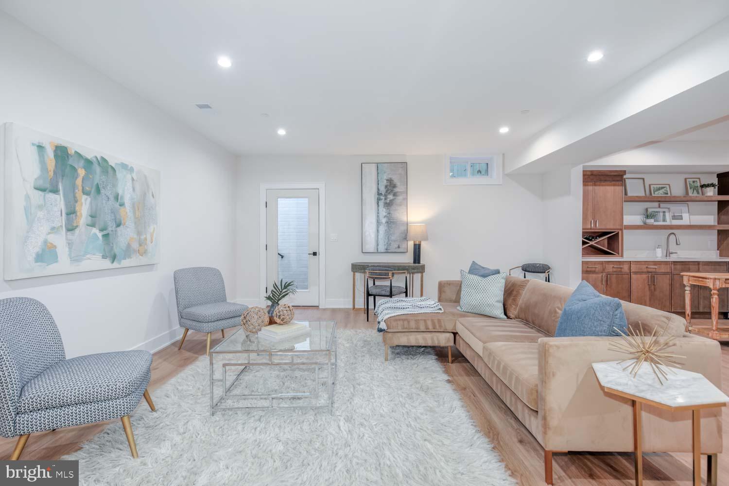 DEVONSHIRE - Residential