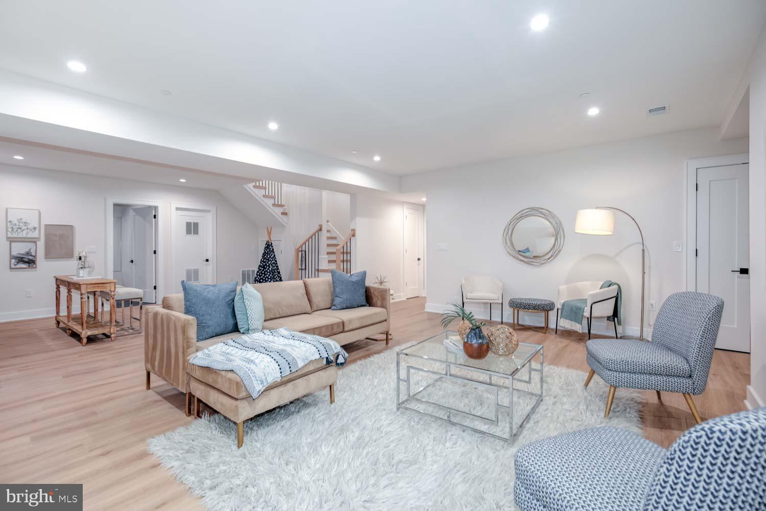 DEVONSHIRE - Residential