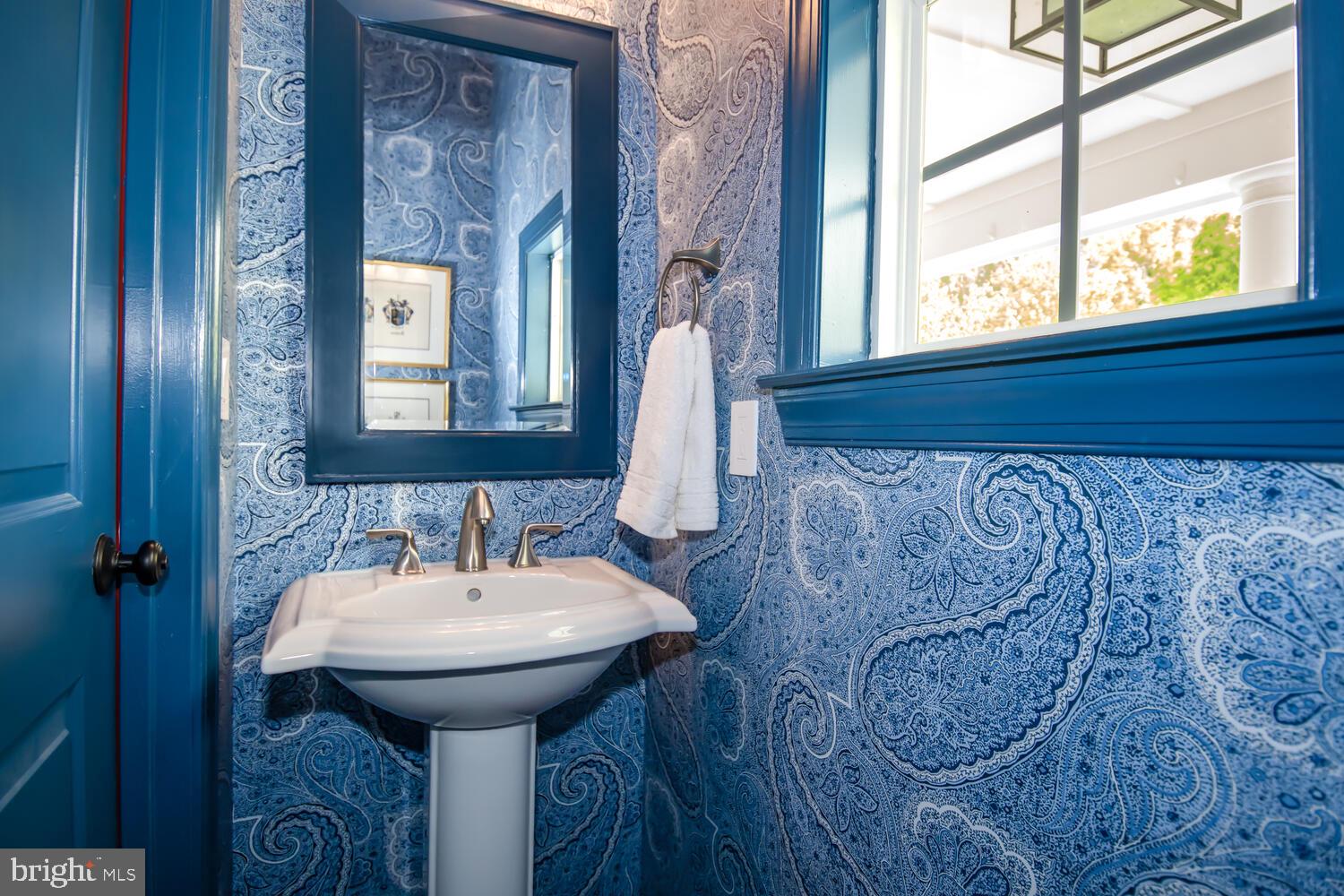 EASTON VILLAGE - Residential