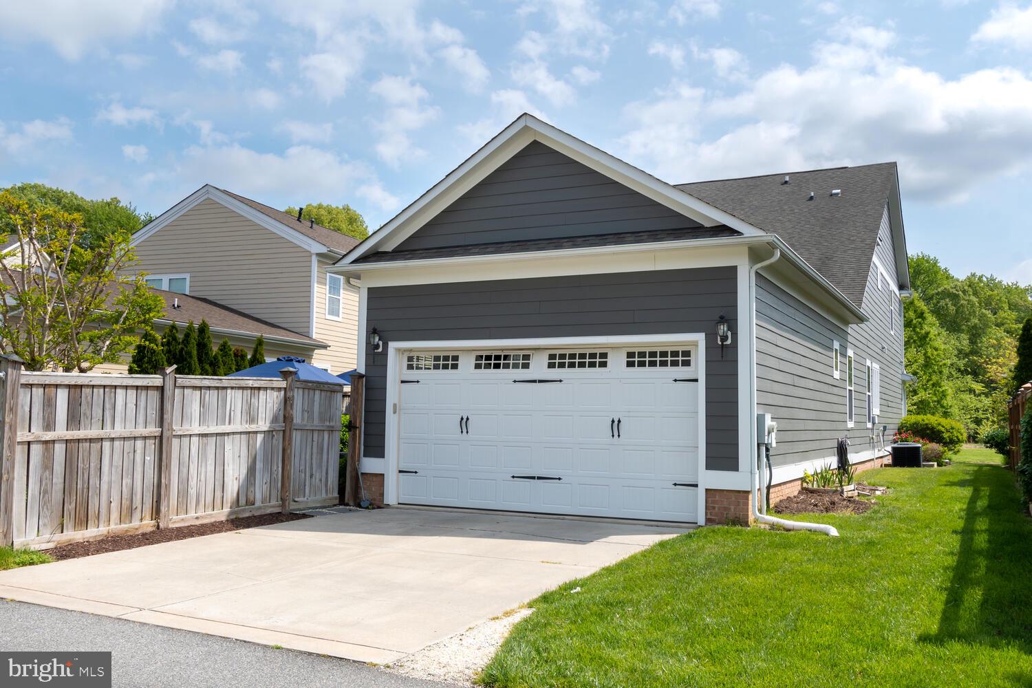 EASTON VILLAGE - Residential