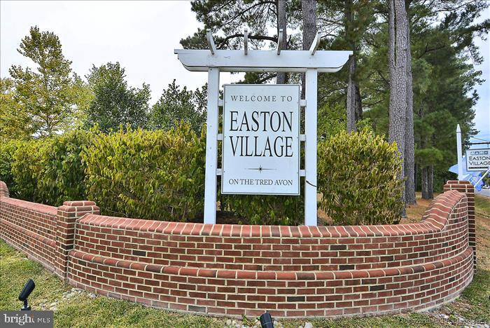 EASTON VILLAGE - Residential