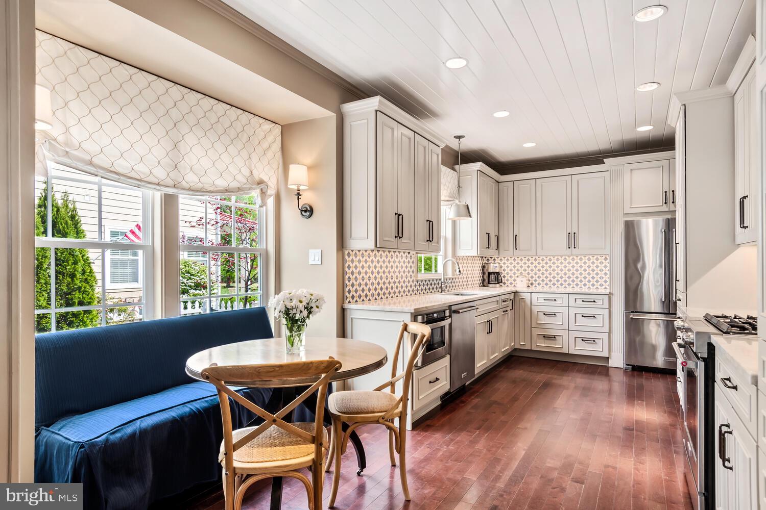 EASTON VILLAGE - Residential