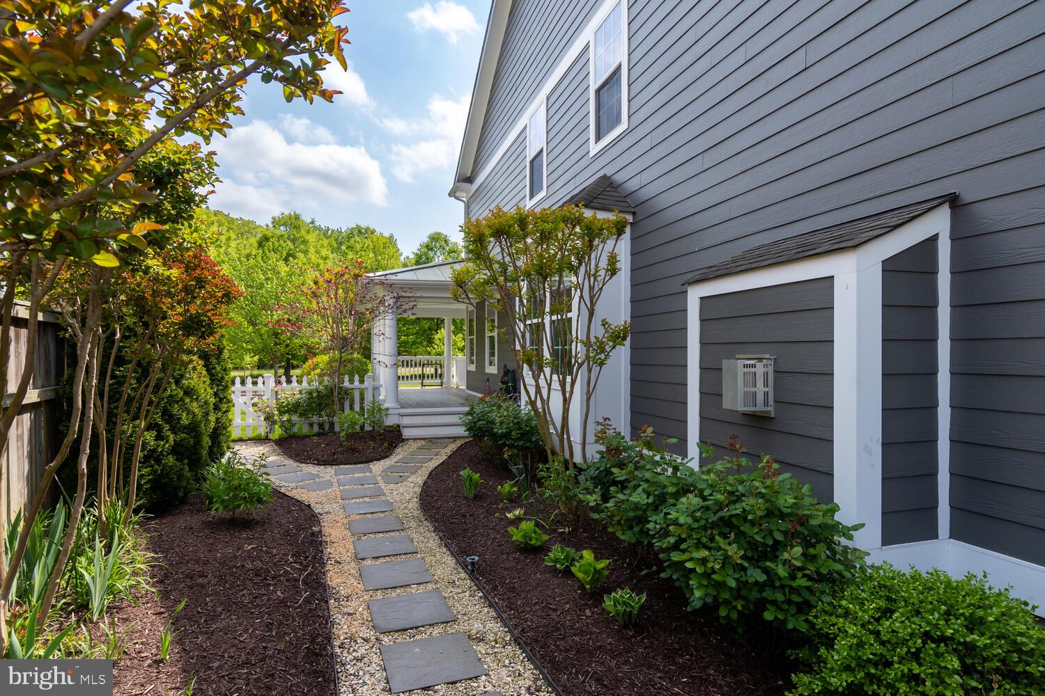 EASTON VILLAGE - Residential