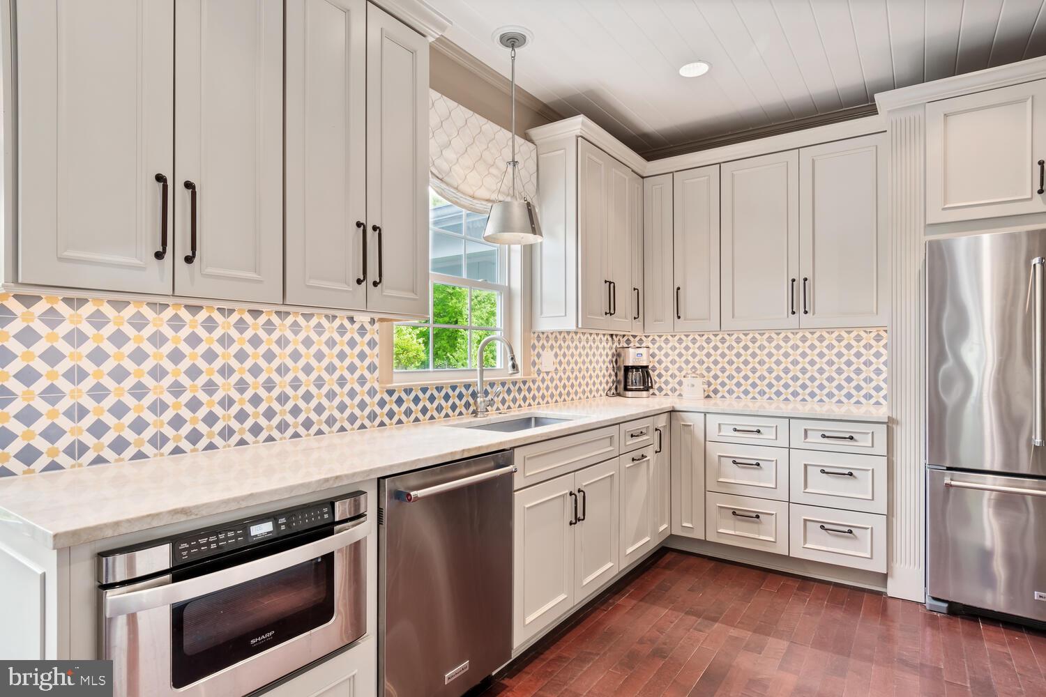 EASTON VILLAGE - Residential