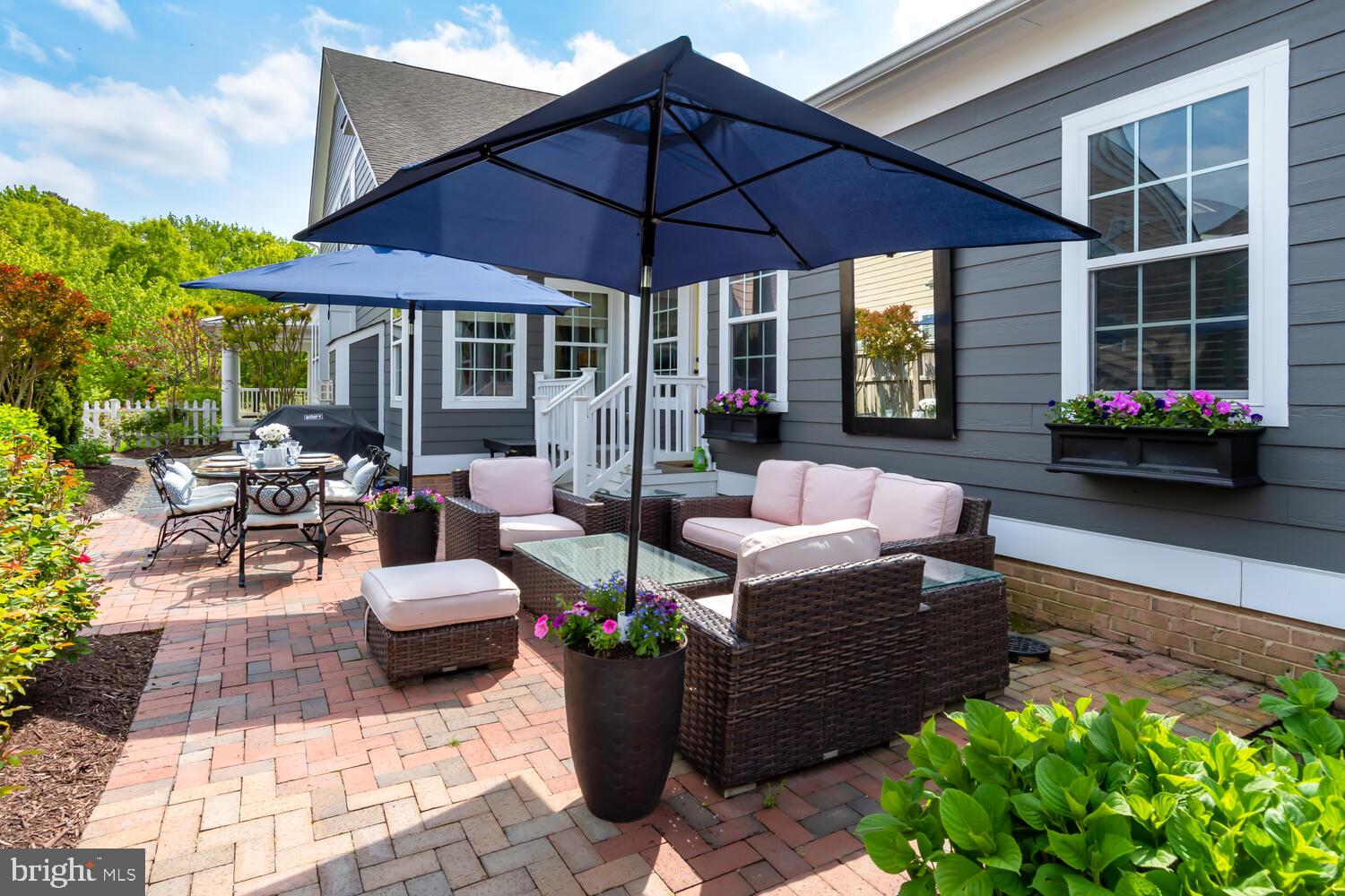 EASTON VILLAGE - Residential