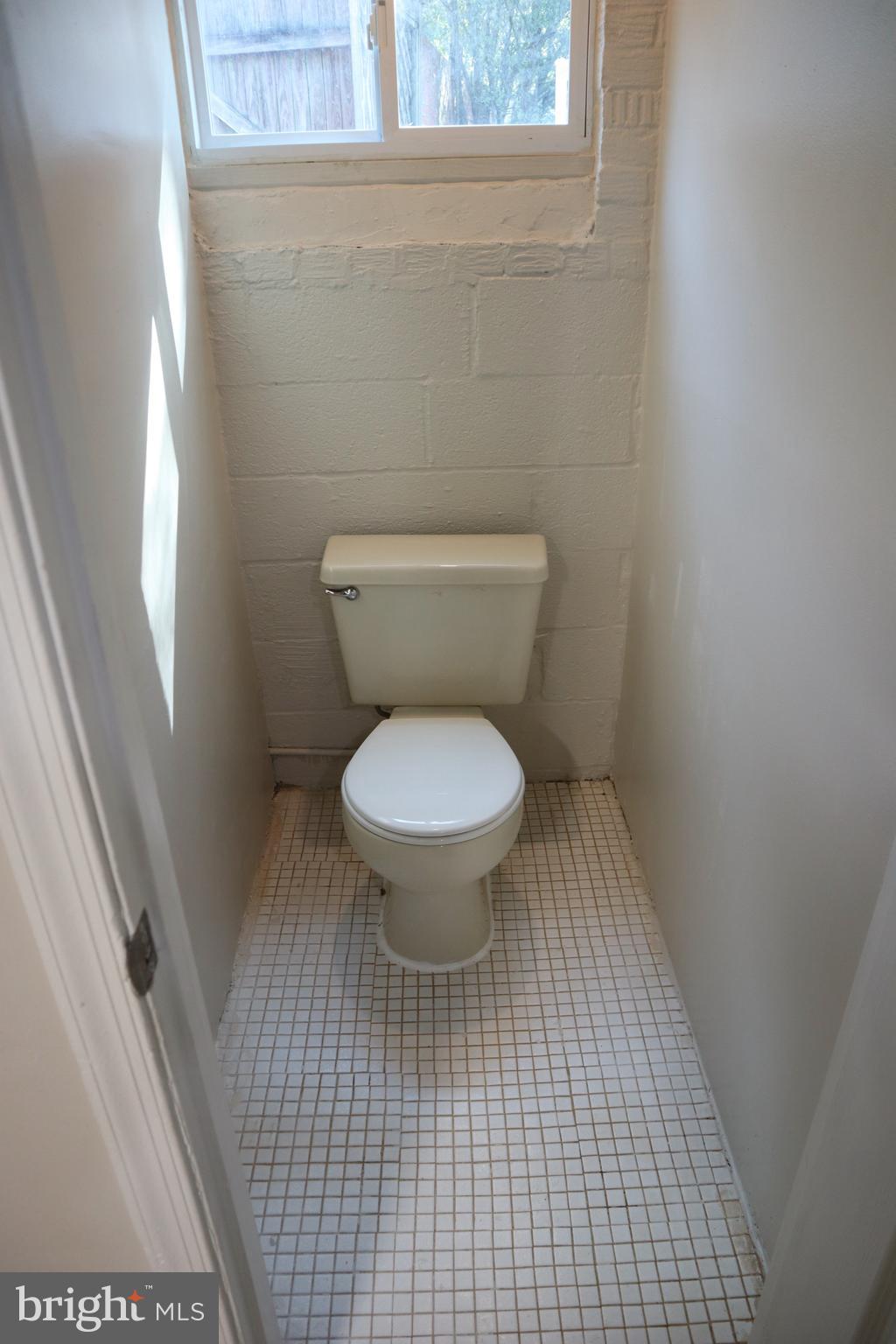 WHEATON WOODS - Residential Lease