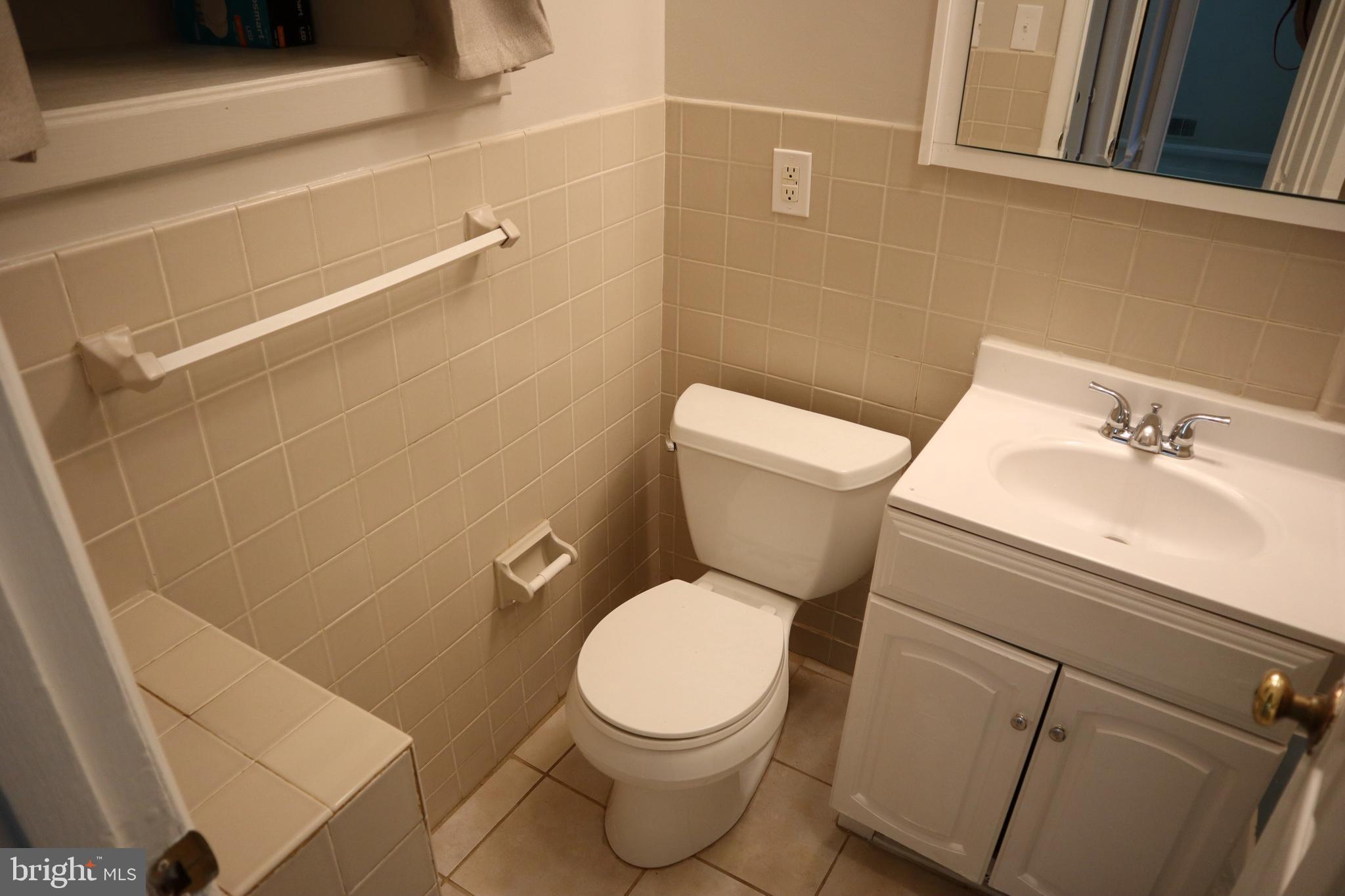 WHEATON WOODS - Residential Lease