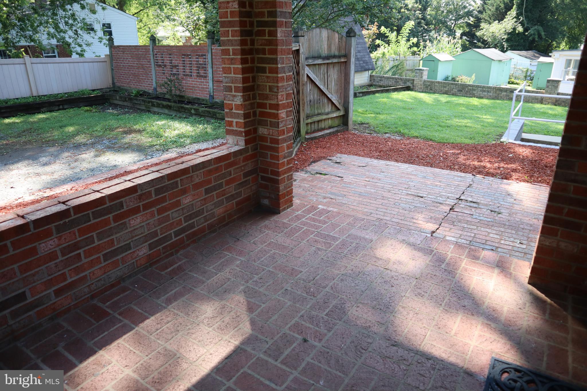 WHEATON WOODS - Residential Lease