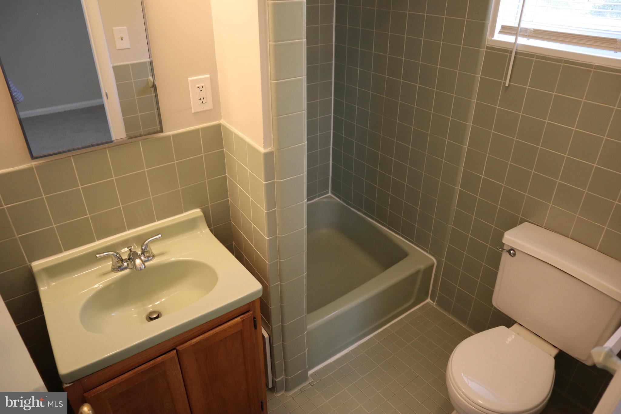 WHEATON WOODS - Residential Lease