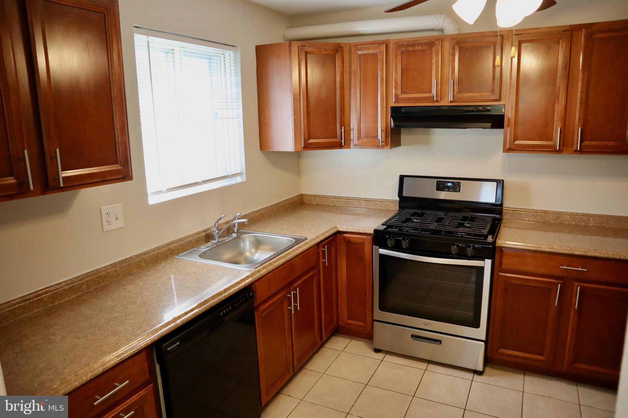 WHEATON WOODS - Residential Lease