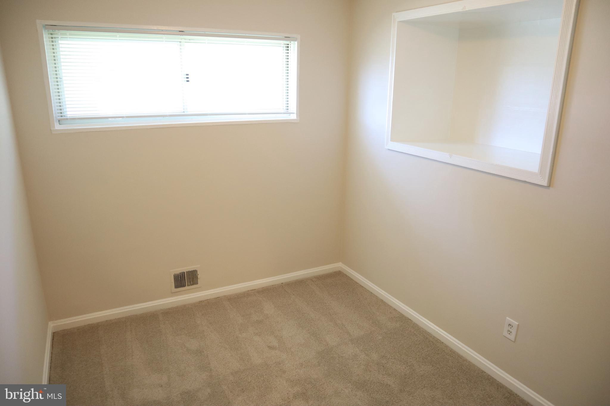 WHEATON WOODS - Residential Lease