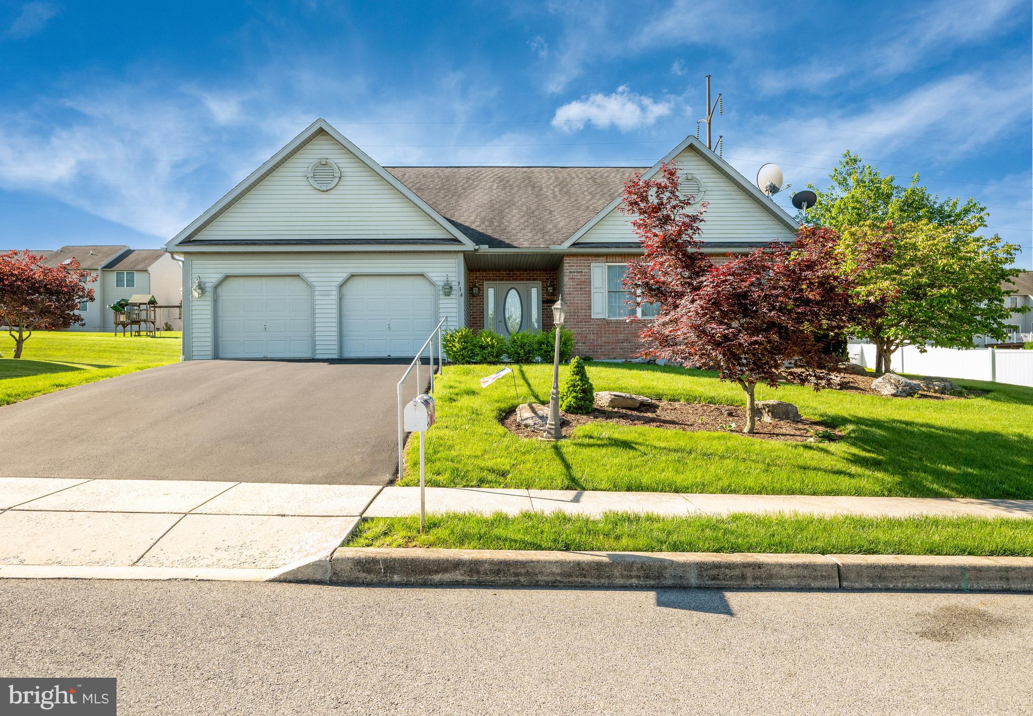 314 VALLEY COURT