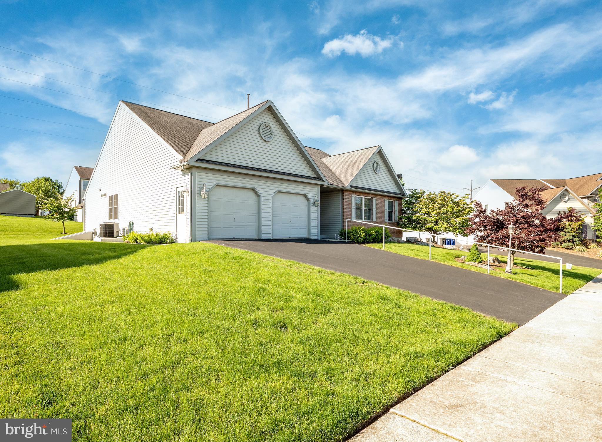 314 VALLEY COURT