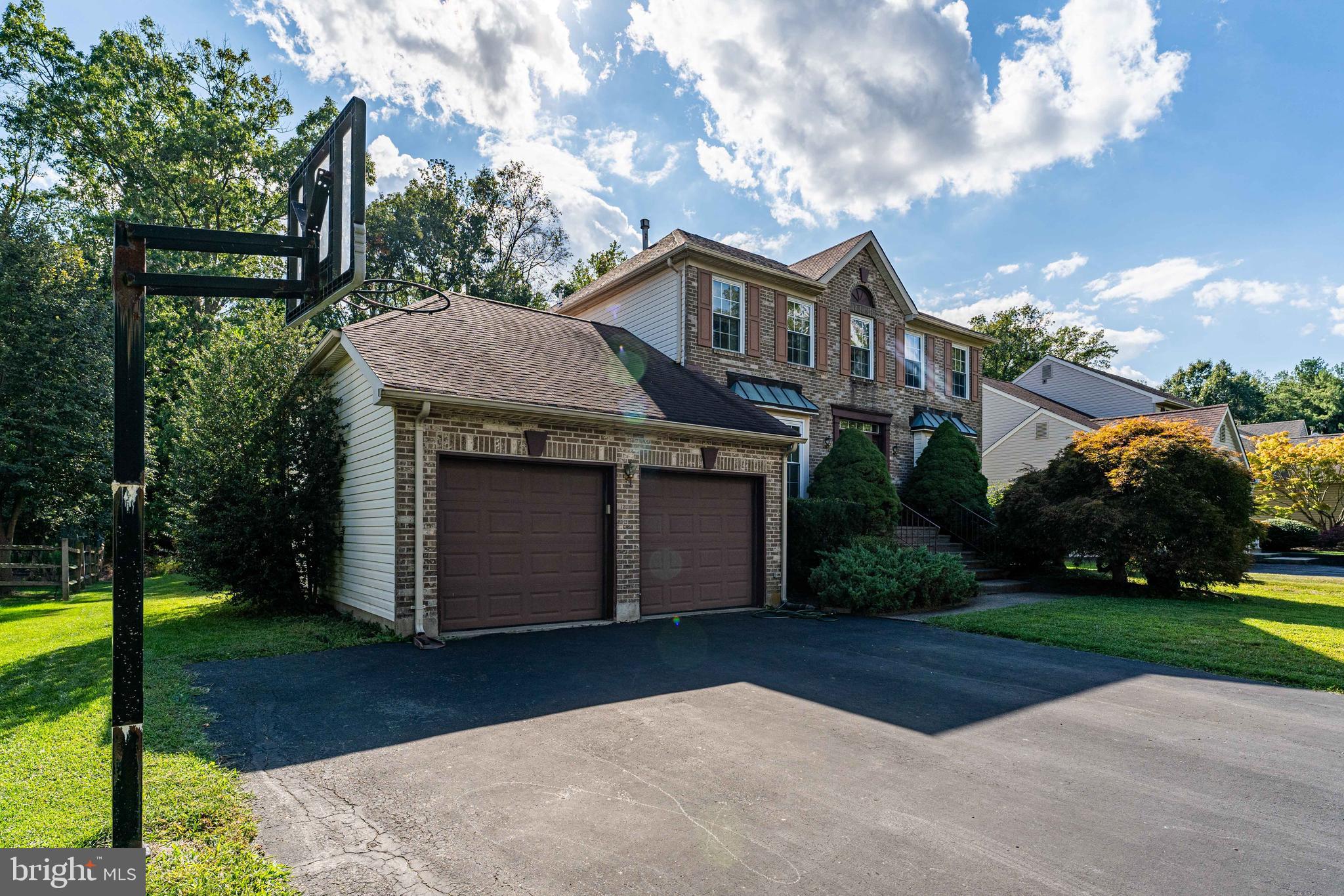 This 4-bedroom, 2-bath home offers an excellent opportunity in a sought-after Lansdale location. Featuring a great floorplan with large, bright windows that fill the home with natural light, this property is ready for your personal touch. The modern basement provides additional potential living space and is just waiting to be finished to suit your needs—whether as a family room, home office, or gym.
While you might want to do some cosmetic updates, the home is structurally sound and offers the perfect canvas for renovation. With its desirable neighborhood setting and versatile layout, this property is ideal for buyers looking to customize a home to their style and create lasting value.
Showings available Sat Sun Mon from 1 to 3 pm.
Don’t miss the chance to make this well-located Lansdale home your own!
