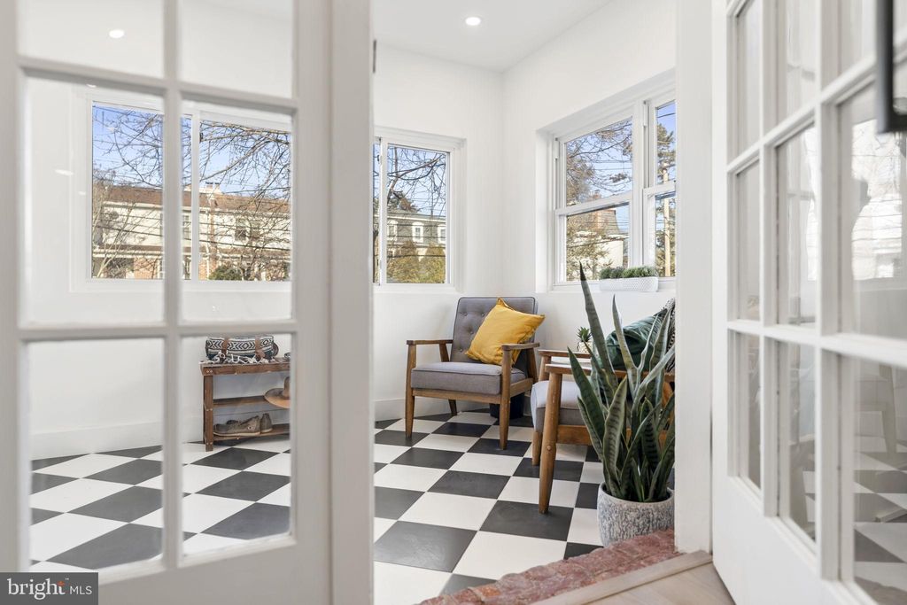 Photo of 202 W Wayne Avenue #B, WAYNE, PA 19087 (MLS # PADE2106206)