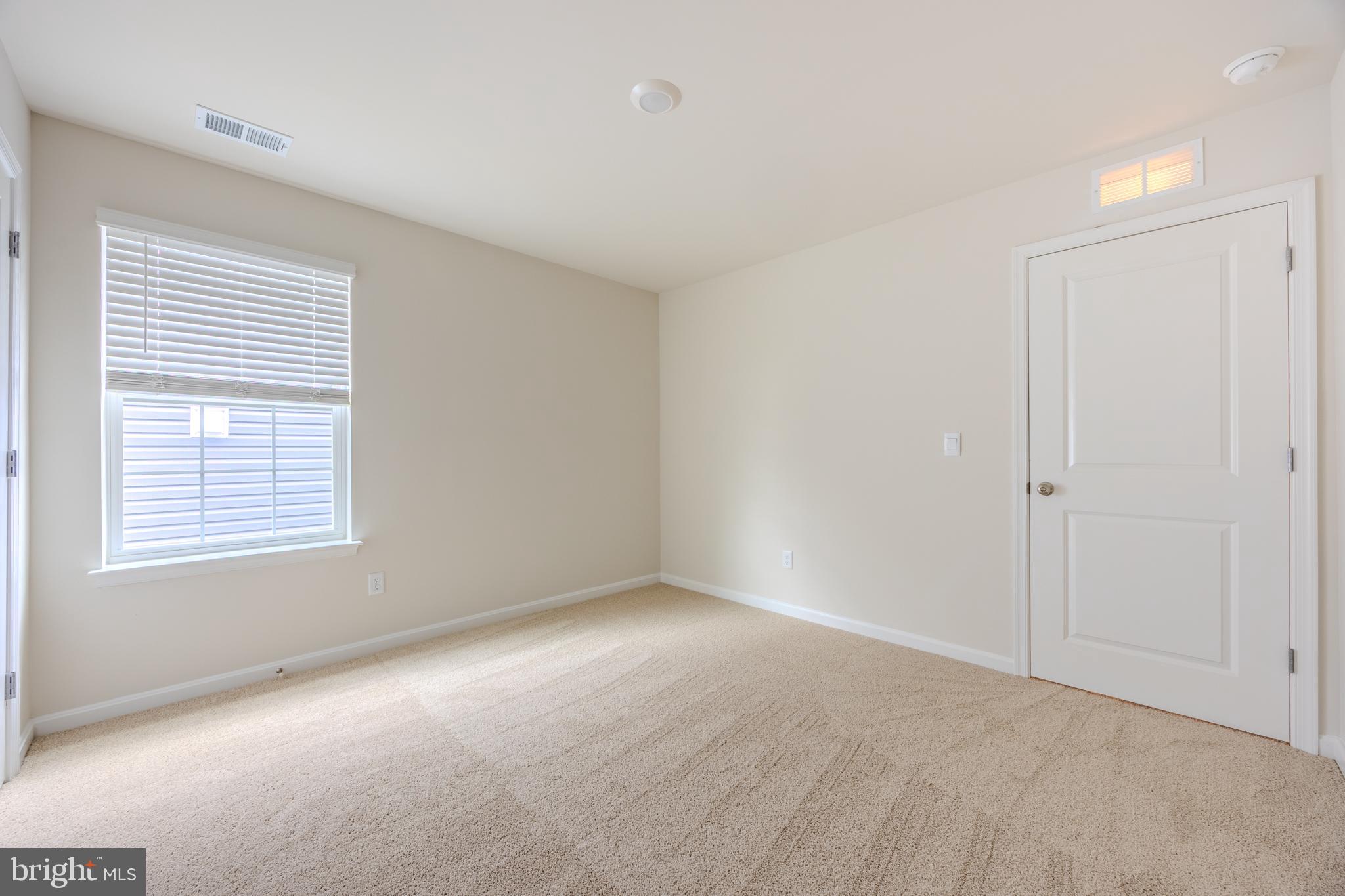 WEST WIND - Residential Lease