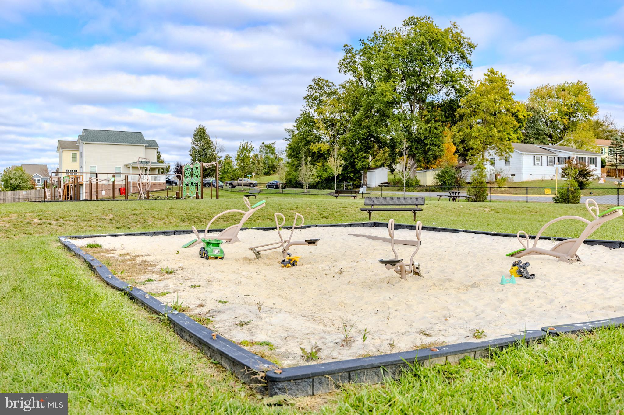 WEST WIND - Residential Lease