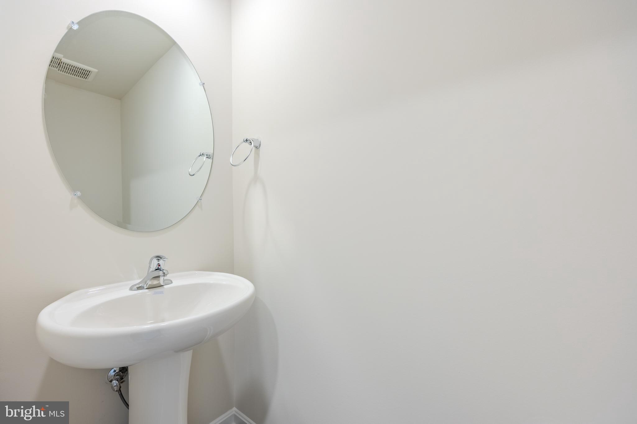 WEST WIND - Residential Lease