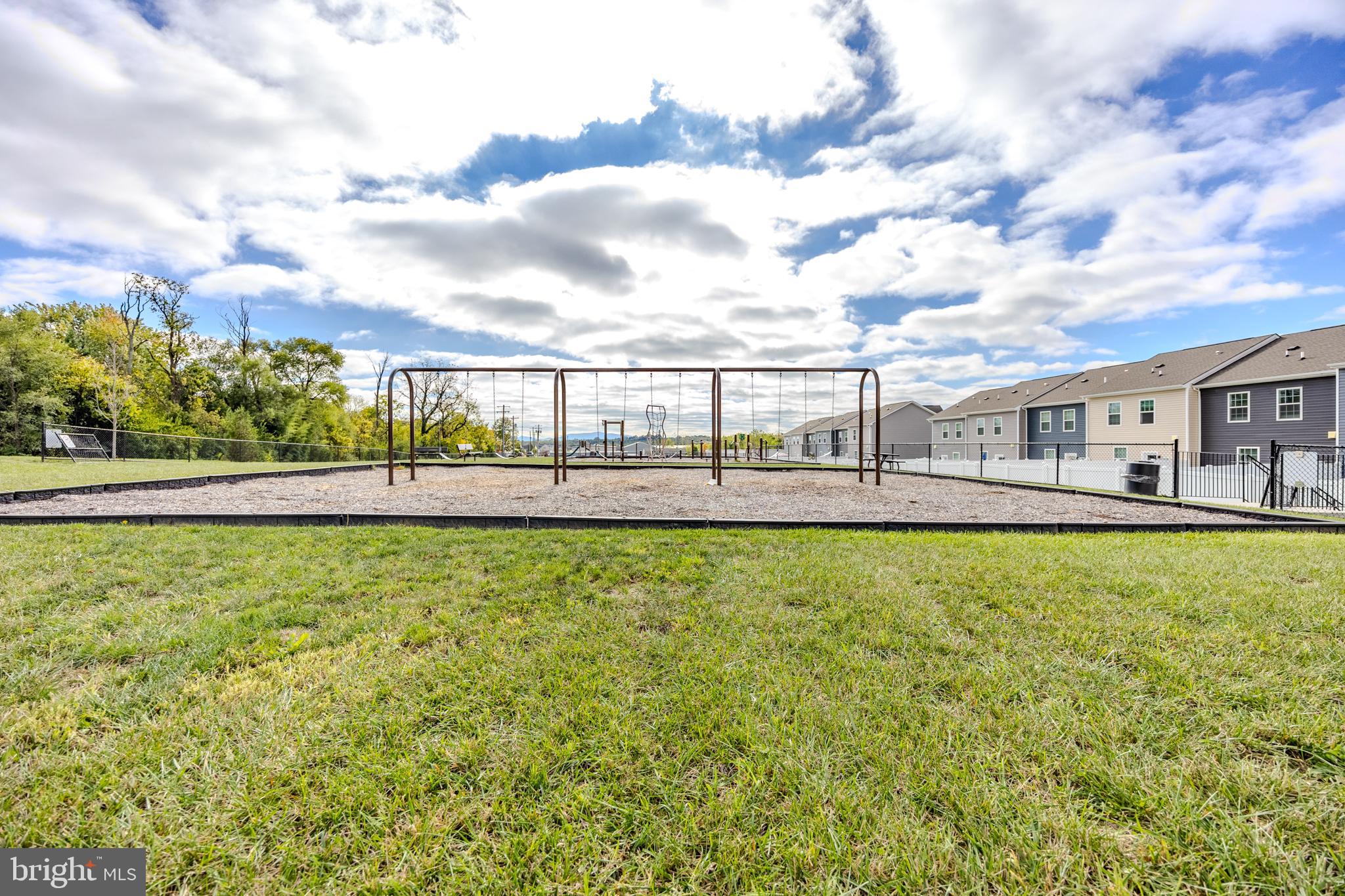 WEST WIND - Residential Lease