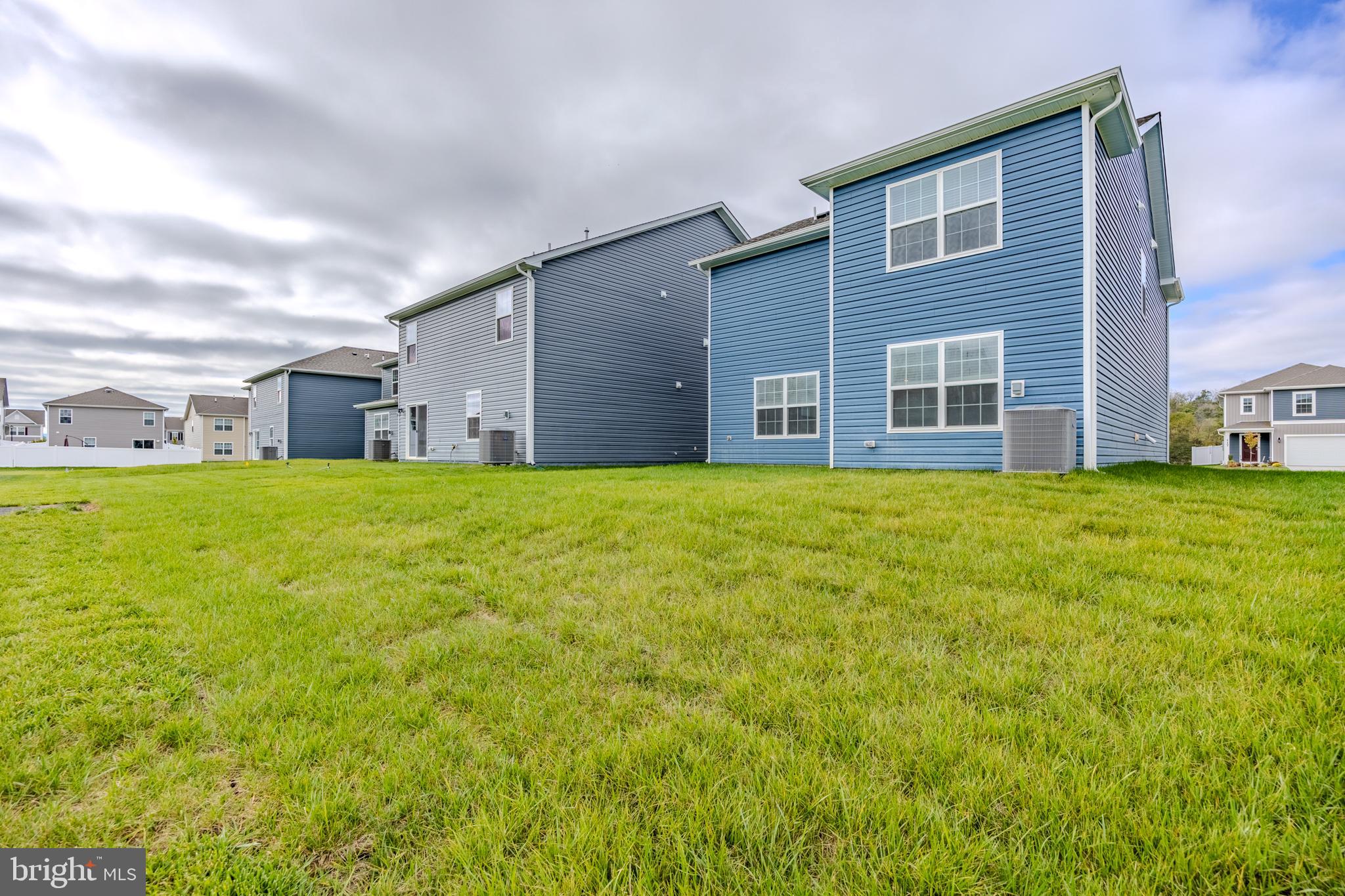 WEST WIND - Residential Lease