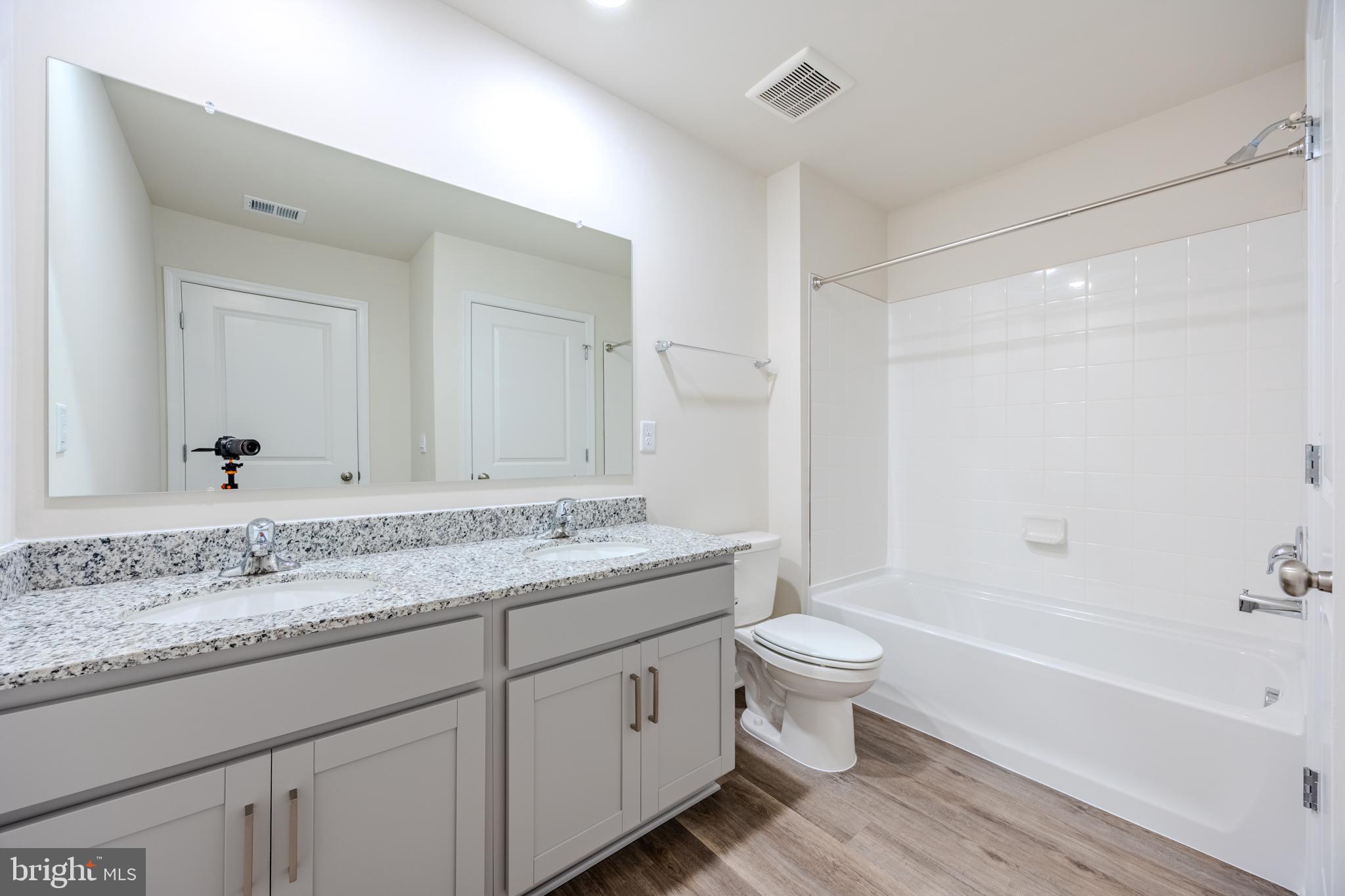 WEST WIND - Residential Lease