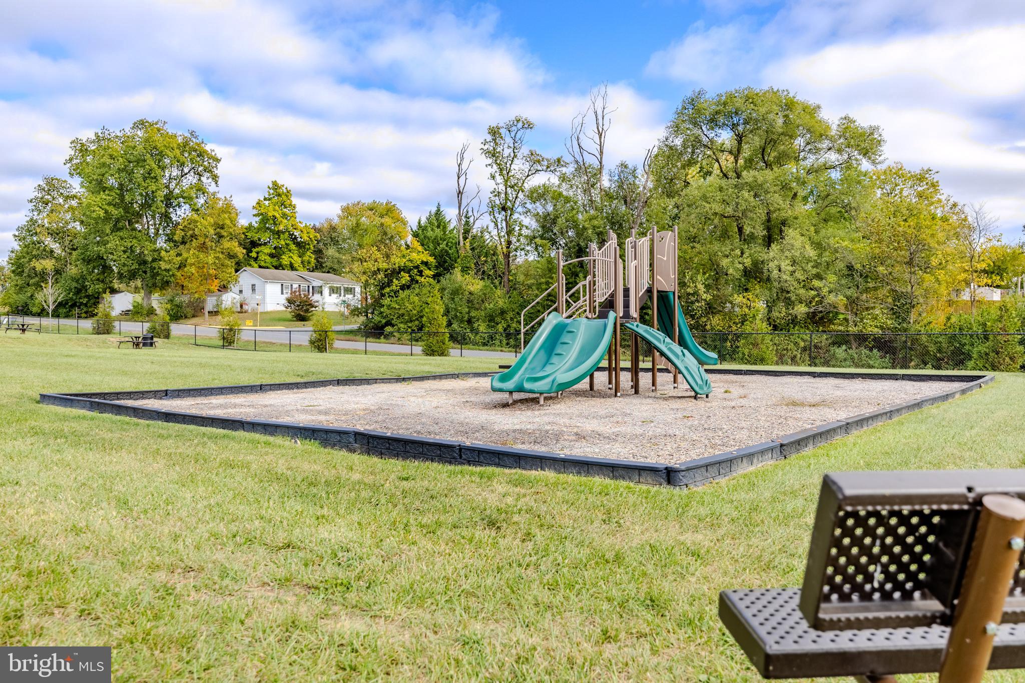 WEST WIND - Residential Lease