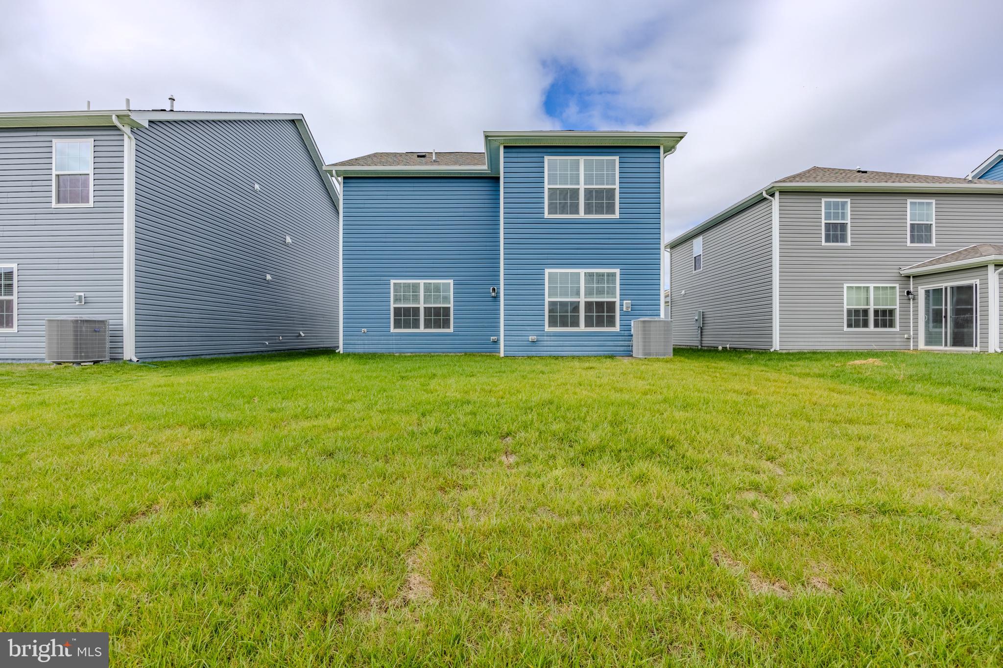 WEST WIND - Residential Lease